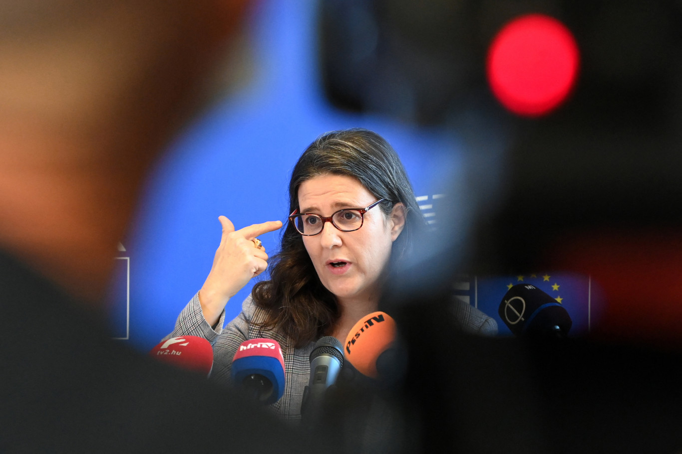 Szkeptikus Magyar Péterrel az EP jogállamisági jelentéstevője