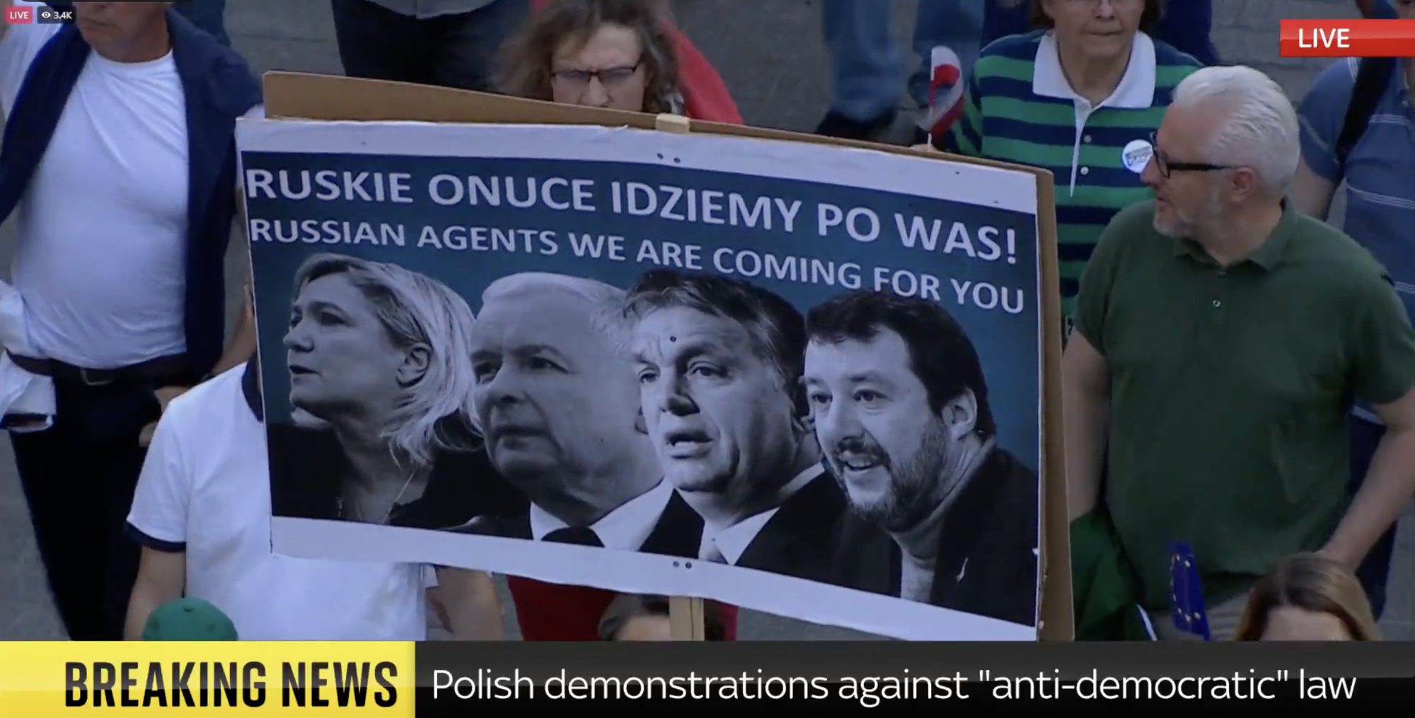 Félmillió lengyel tüntetett a PiS-kormány és az orosztörvény ellen összehívott liberális demonstráción Varsóban