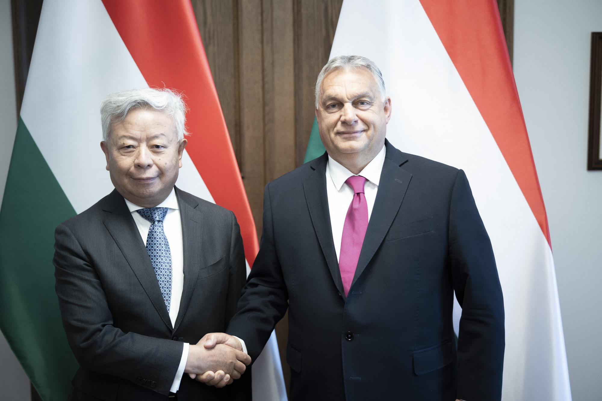 Orbán fogadta az Ázsiai Infrastrukturális Beruházási Bank elnökét