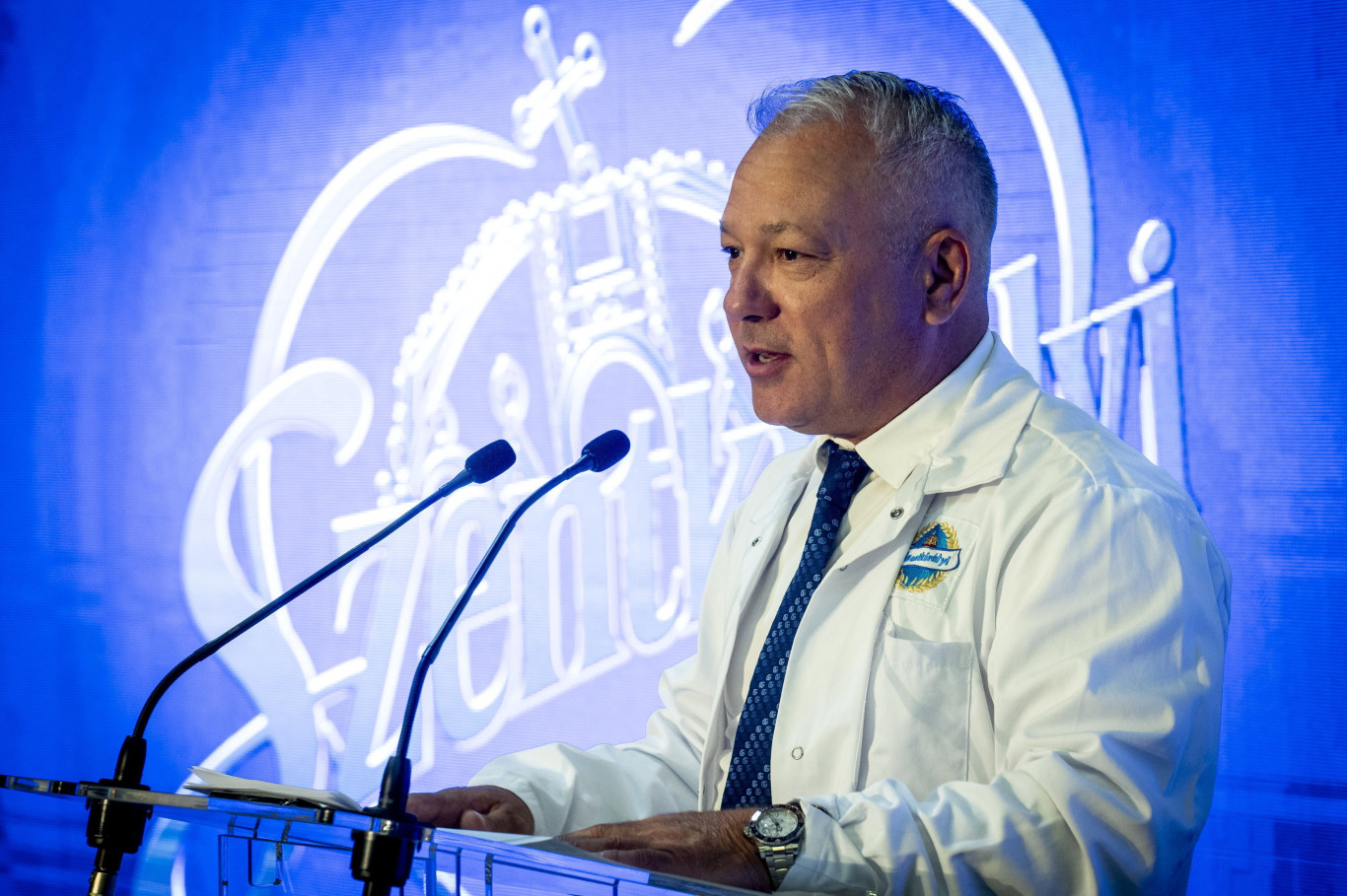 A Szentkirályi már akkor is létezett, amikor Orbán Viktor még azt sem tudta, hol van – válaszolta Balogh Levente, miután Kocsis Máté leárulózta