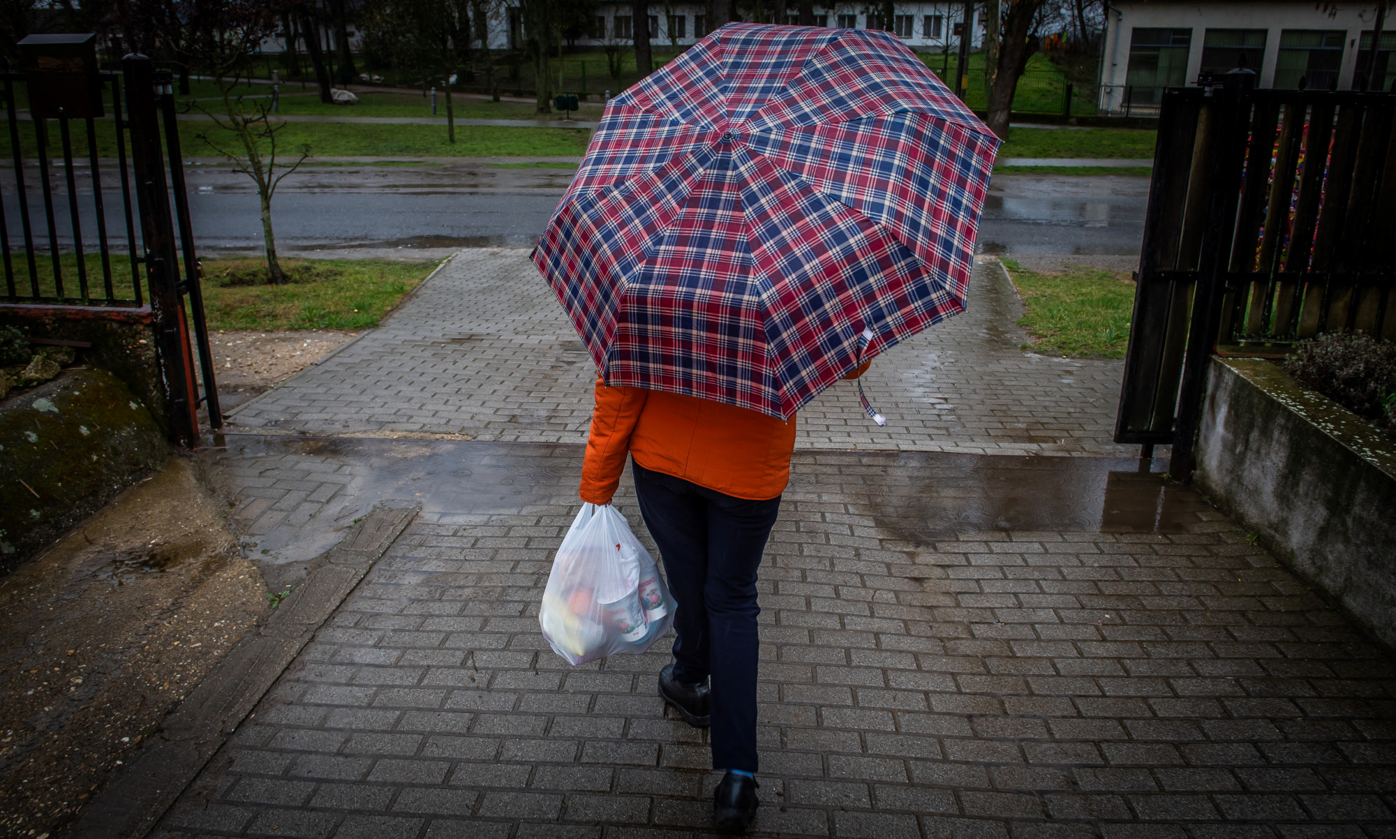 Felhős szerdánk lesz, a Dunától keletre több helyen esni is fog