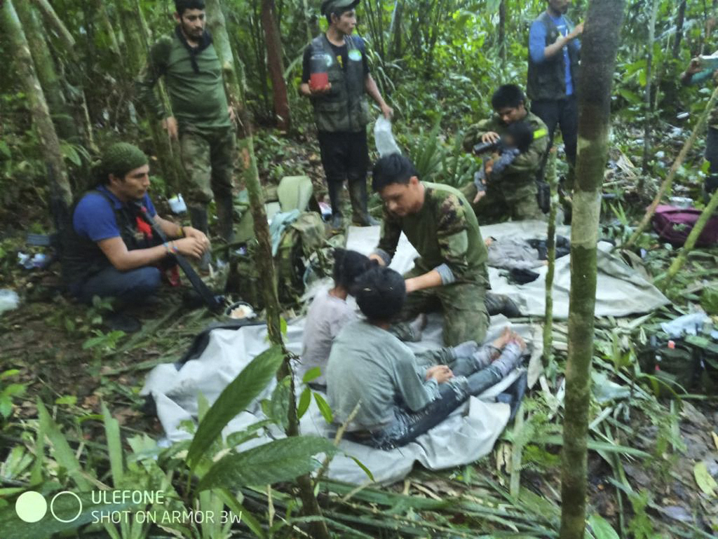 Manióka liszten és gyümölcsökön élte túl a 40 napot a dzsungelben eltűnt négy gyerek
