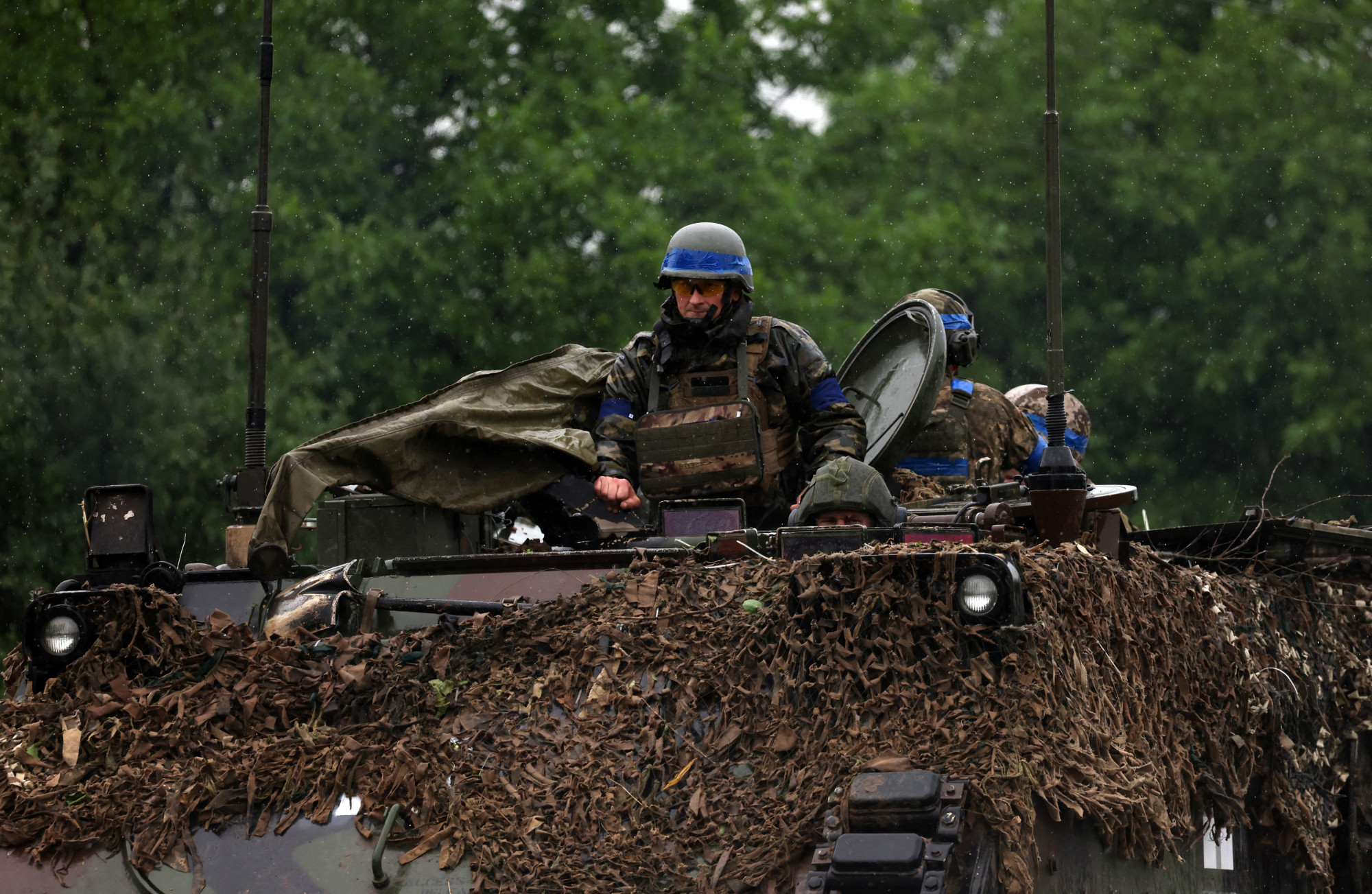 Nekilódult az ukrán hadsereg a déli fronton, de messze még az áttörés