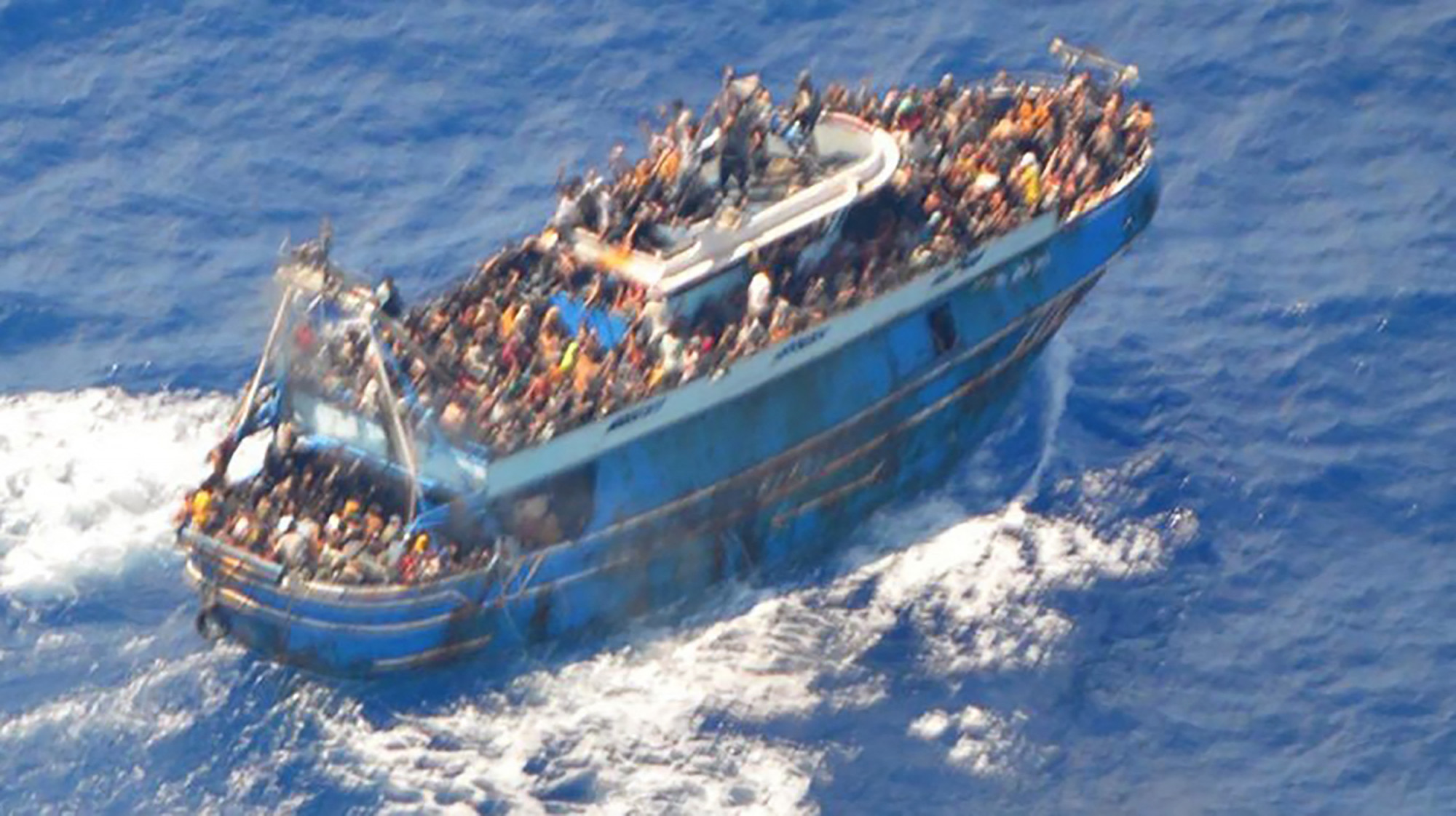 Háromnapos gyászt rendeltek el Görögországban az elsüllyedt hajó miatt