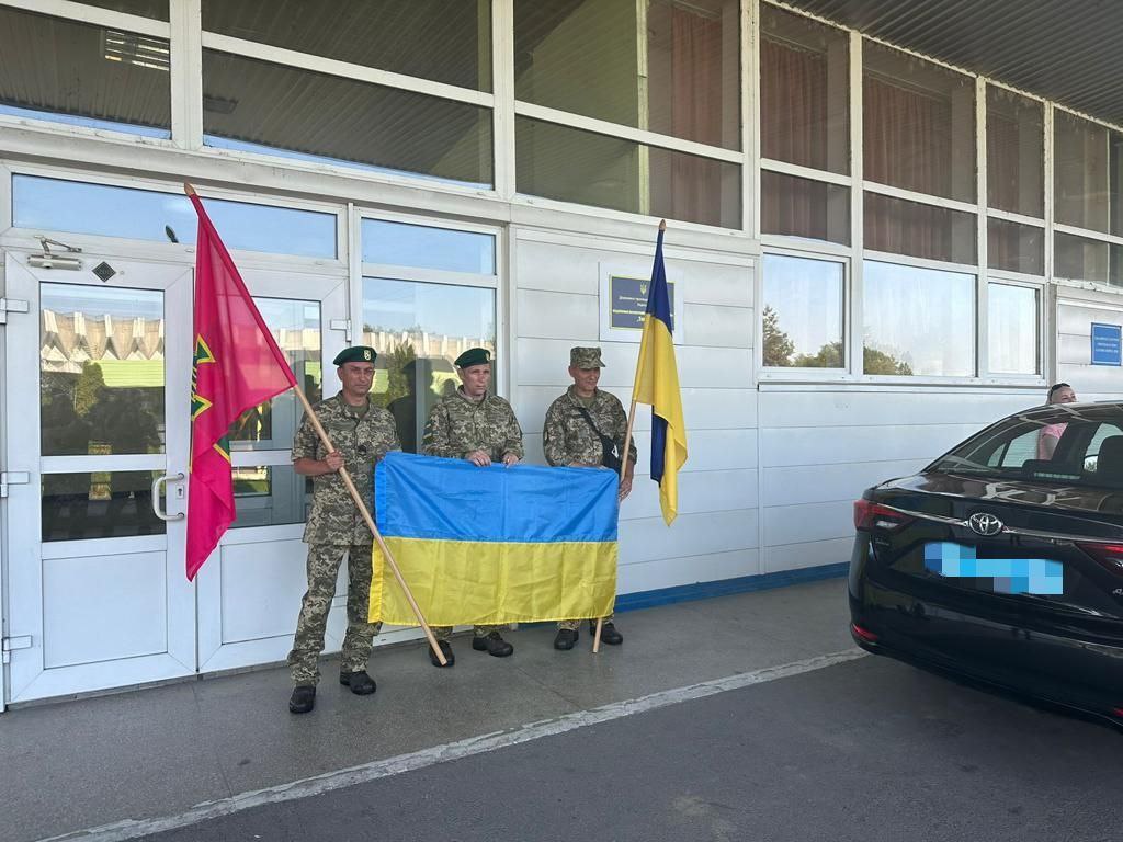 Három hadifoglyot hazavittek Magyarországról az ukránok