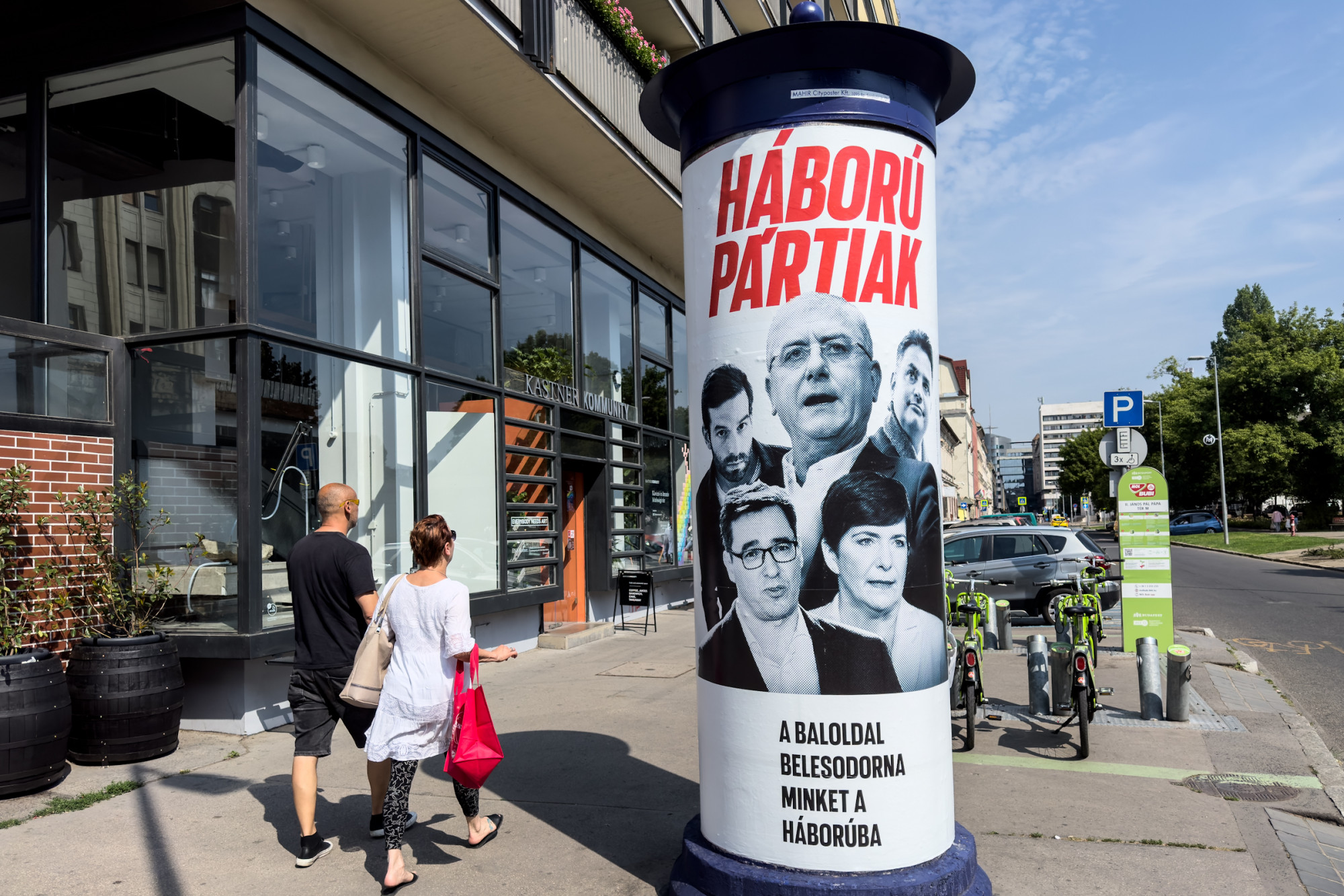10+1 év plakáthisztéria Rogán Antal és Balásy Gyula Magyarországán