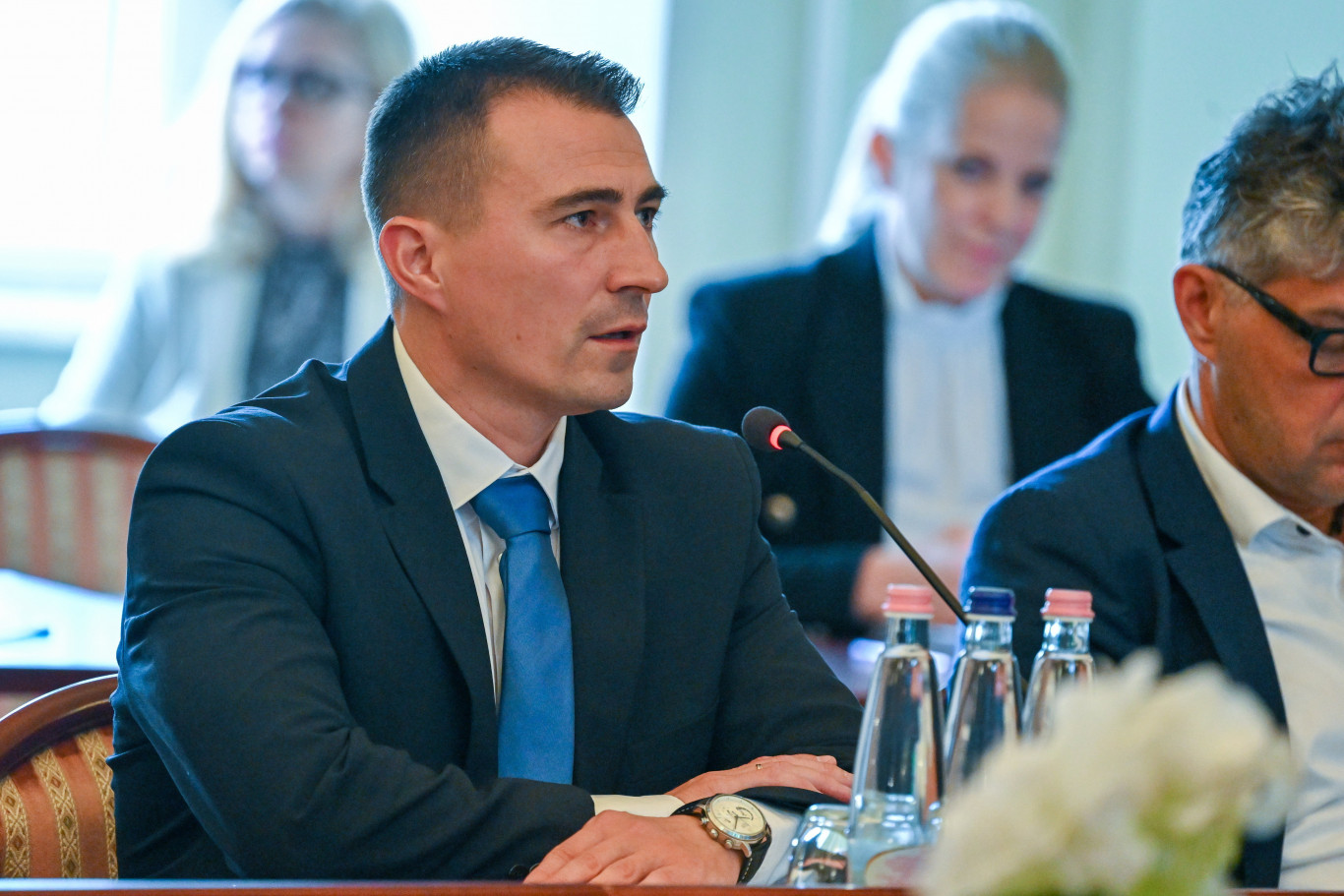 Borbély Lénárdot kiutálták a Fideszből, de most, hogy függetlenként indulna újra Csepelen, megállapodna vele a volt pártja
