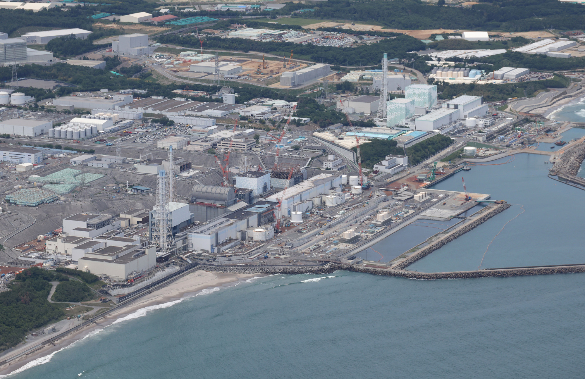 5,5 tonna radioaktív szennyvíz szivárgott a fukusimai erőműből az óceánba