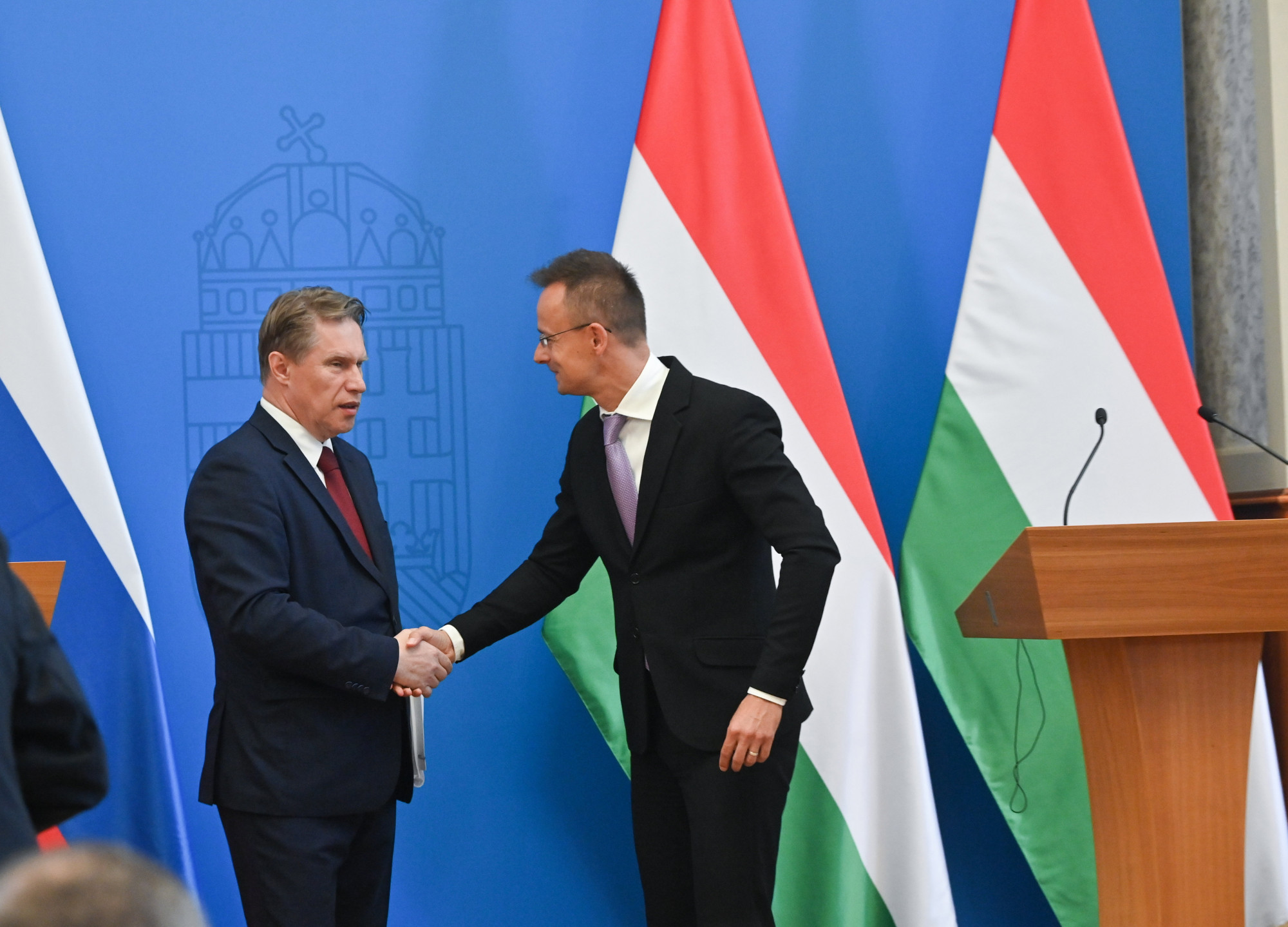 Orosz miniszter Budapesten: A magyar kormány politikája józan, az együttműködésünk baráti