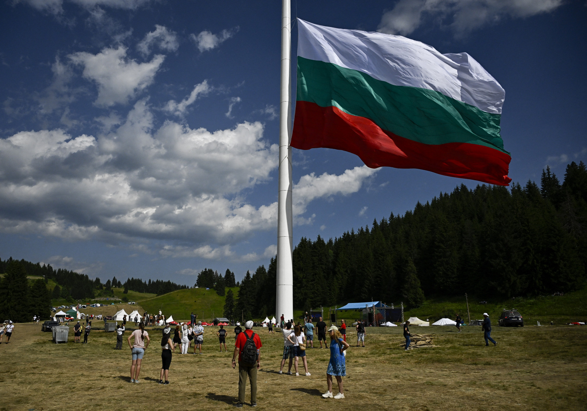 Bulgáriában felállították az Európai Unió leghosszabb rúdját