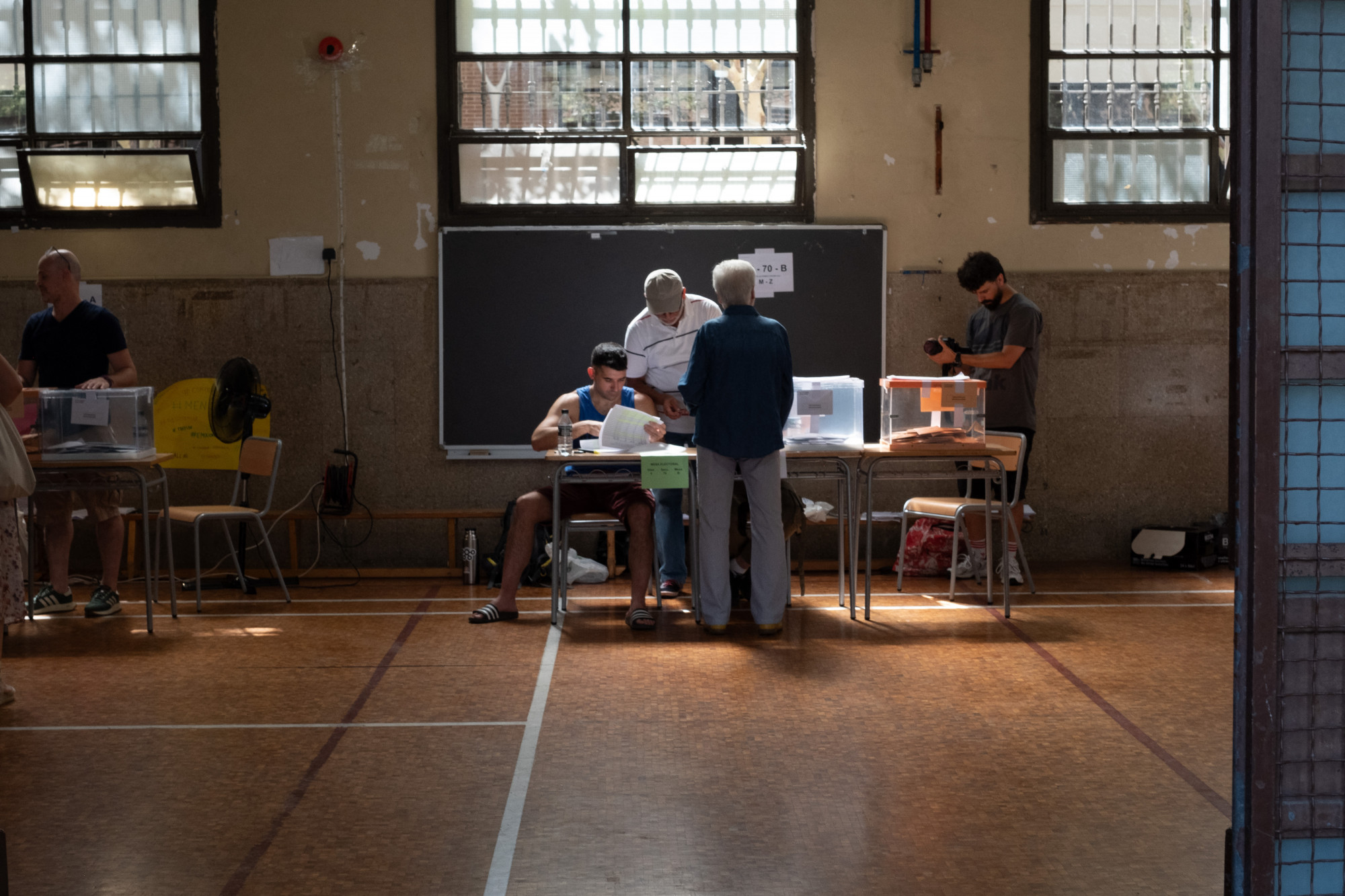 Alacsonyabb a részvétel a kánikulával övezett spanyol választáson, mint négy éve