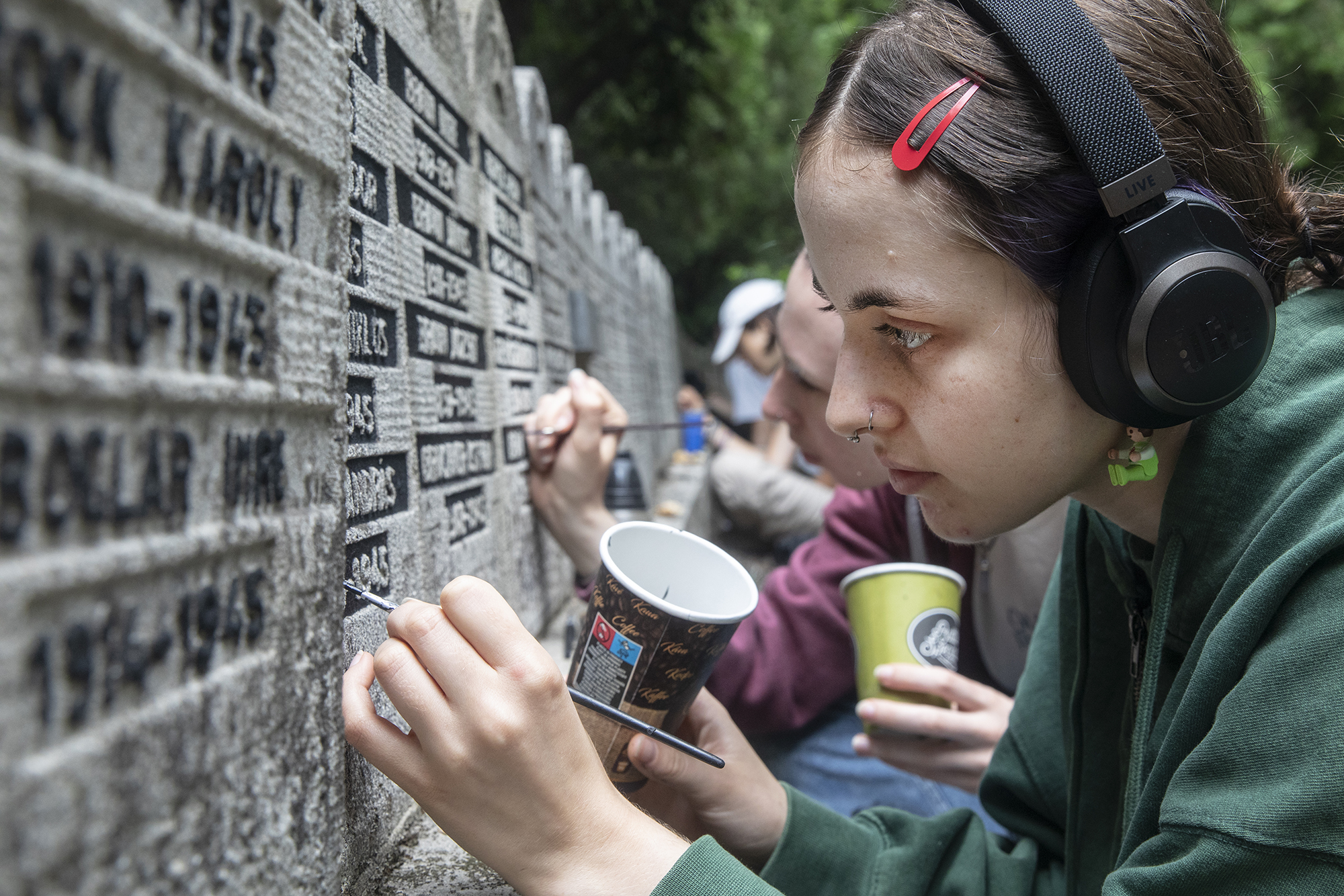 Ha ezek a német fiatalok nem lennének, senki sem hozná rendbe a munkaszolgálatosok sírjait a Kozma utcai zsidó temetőben