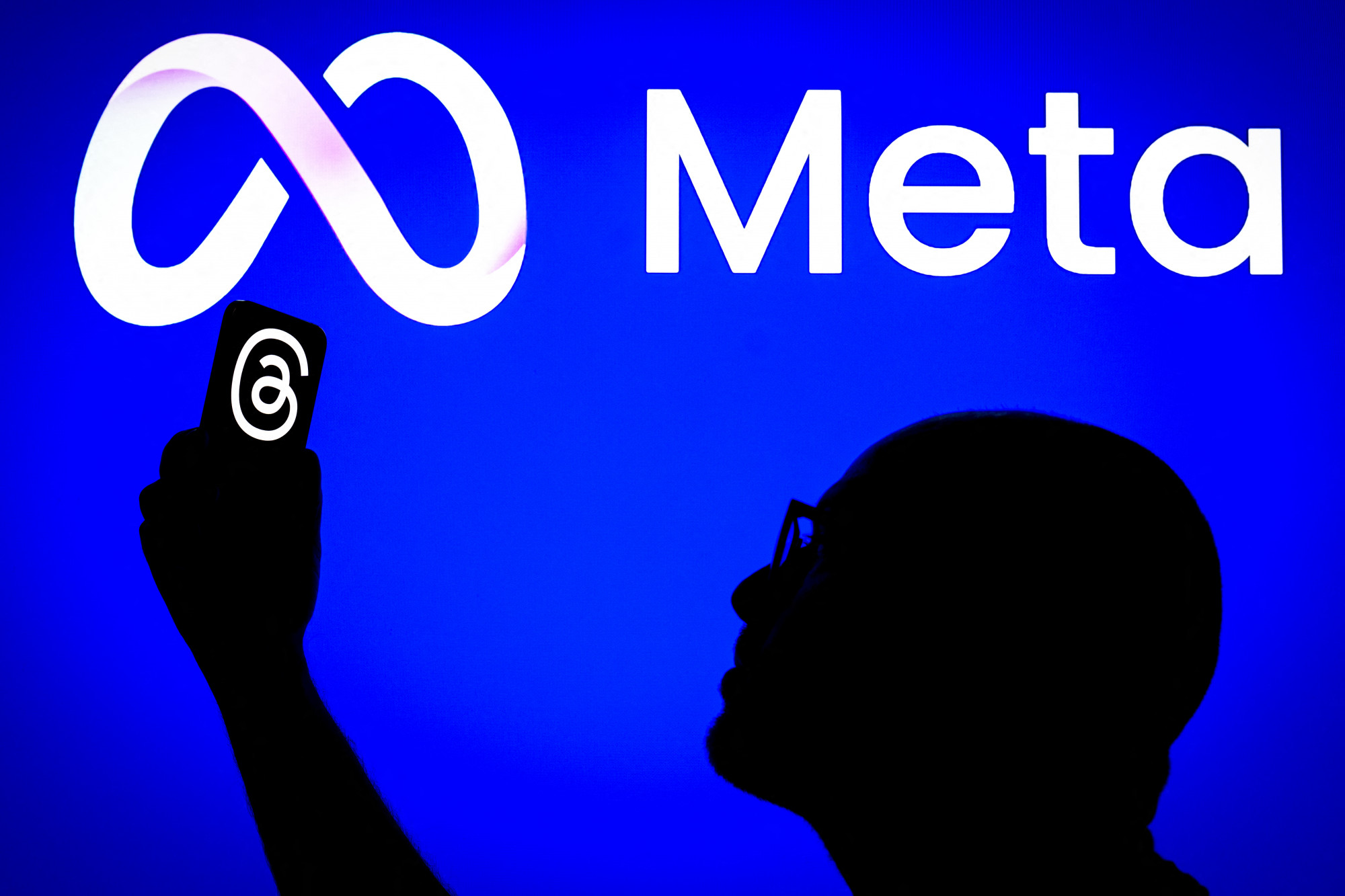 Meta-para: kidobta a felhasználókat a Facebook, a Messenger és az Instagram