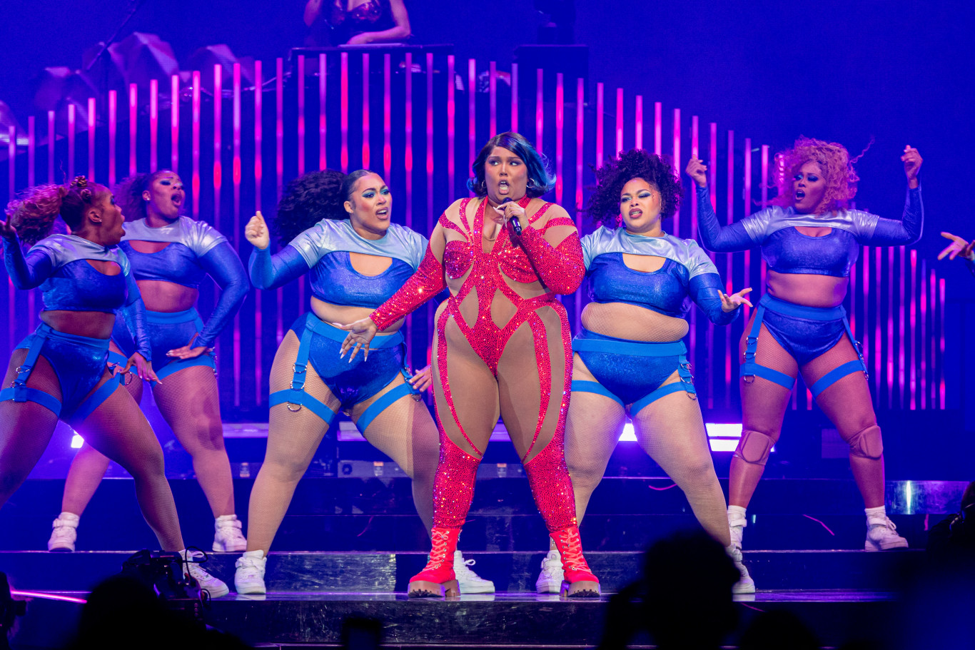 Lizzo: „Nem erre a szarra vállalkoztam. Kilépek!”