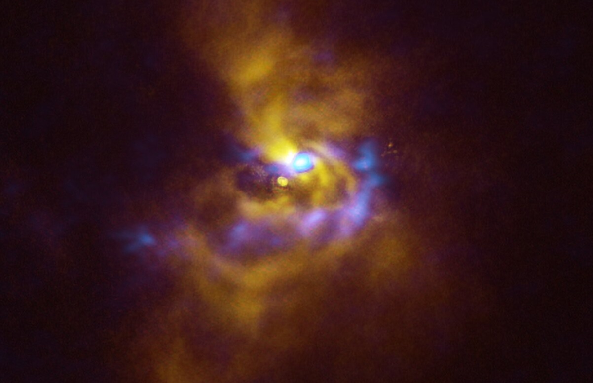 Először mutattak ki olyan anyagcsomókat egy fiatal csillag körül, amelyek óriásbolygókká fejlődhetnek
