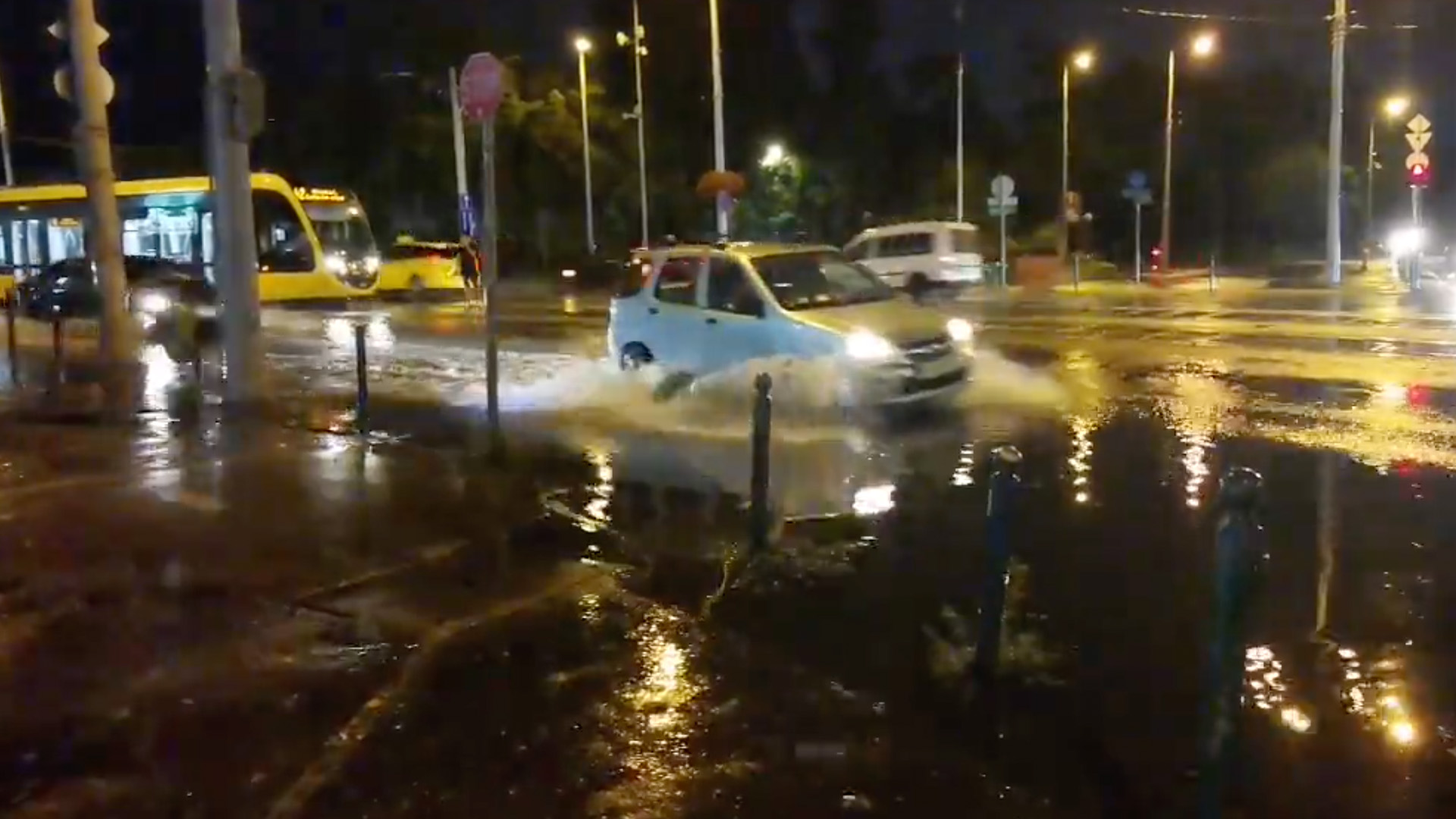 Rengeteg eső esett le hirtelen Budapesten