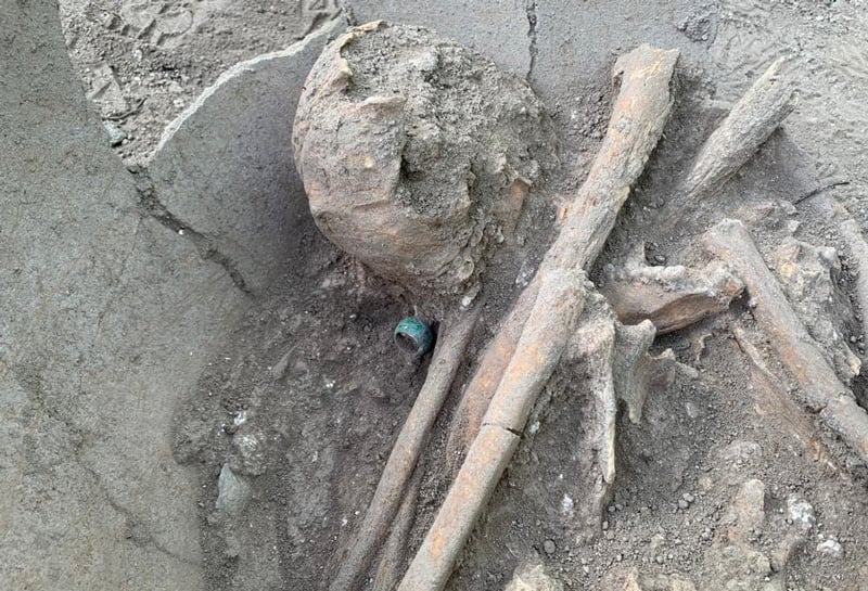 Jádegyűrűvel eltemetett emberáldozatra bukkantak Mexikóban