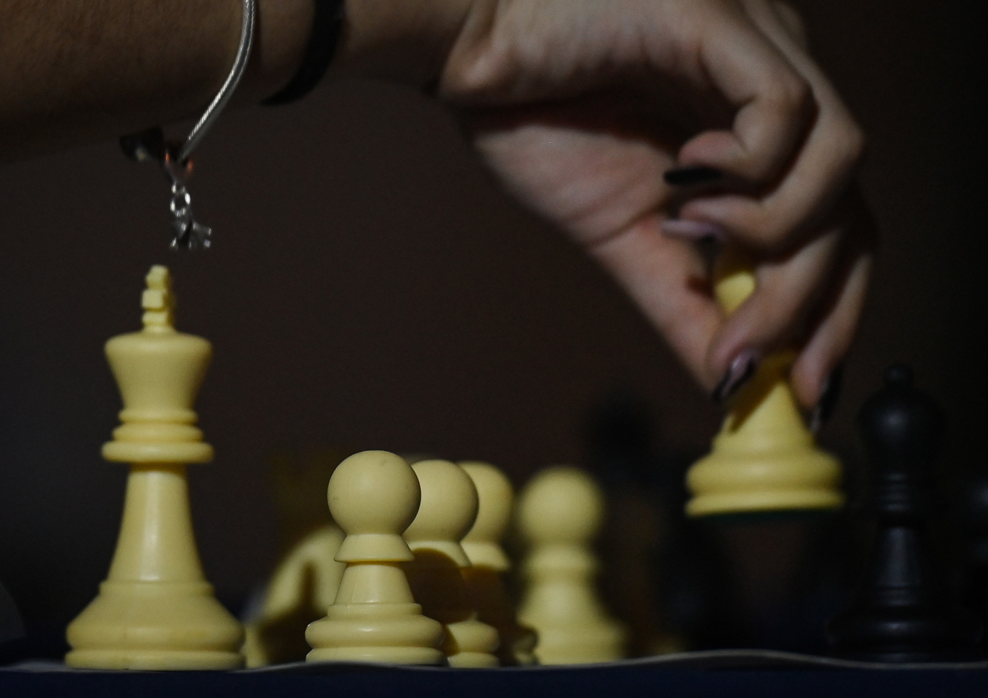 Két évre kitiltották a transznőket a női sakkversenyekről