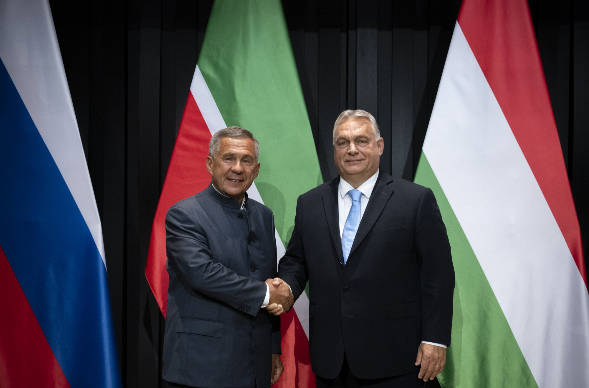 Az ukrán gyerekek deportálását segítő tatárföldi elnököt is fogadta Orbán a „politikai barátai” között