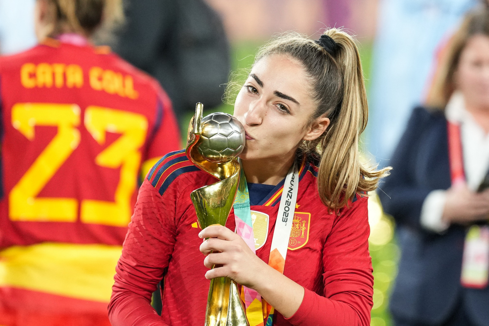 A spanyolok győztes gólját szerző Olga Carmona a női focivébédöntő után tudta meg, hogy meghalt az apja