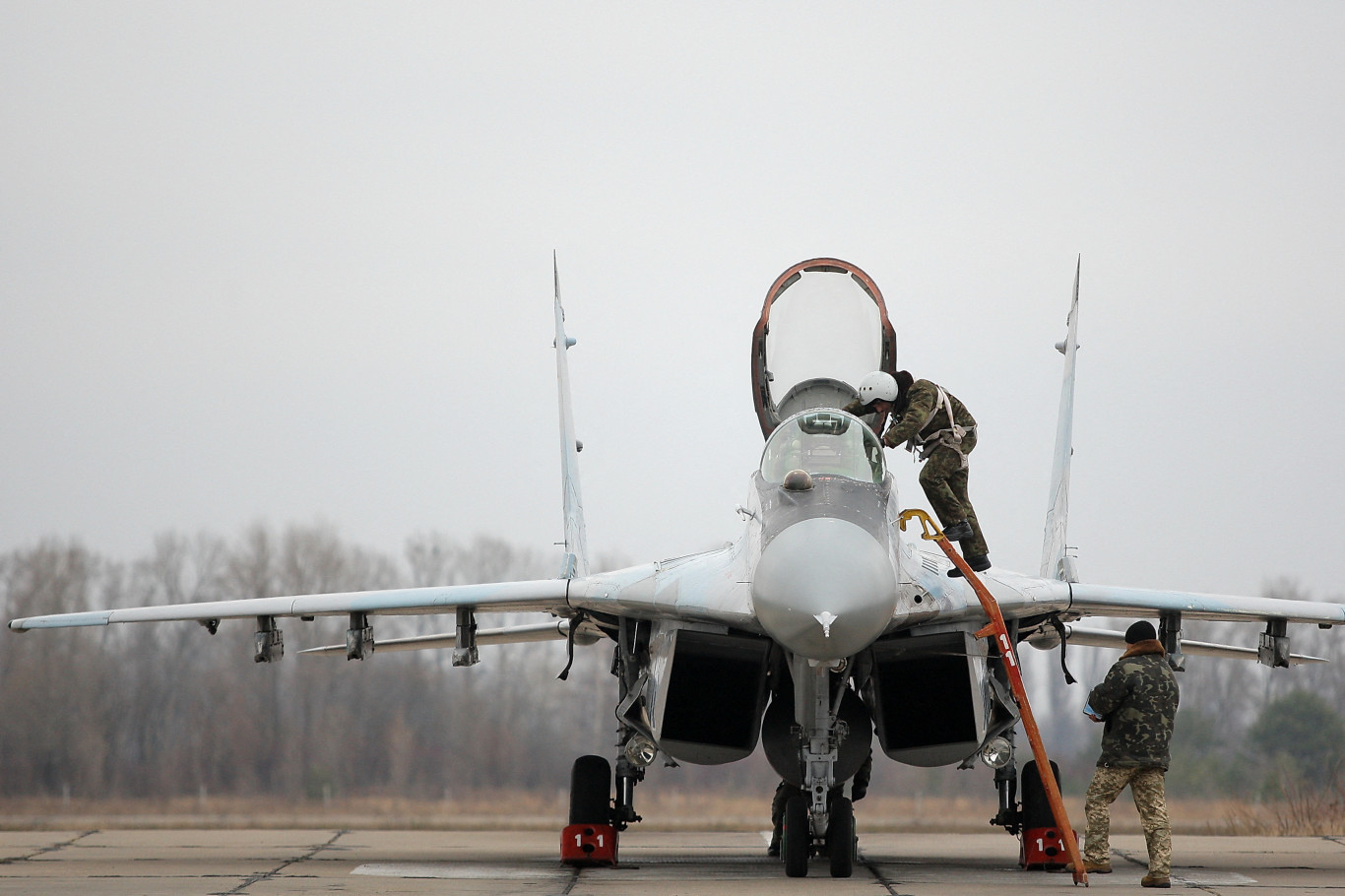 Ismeretlenek ellopták a kecskeméti katonai reptéren álló MIG-29-esek alkatrészeit