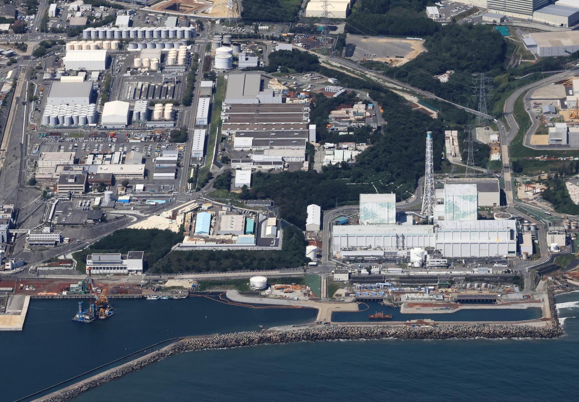 A japánok állítják: nem radioaktív a tenger vize a fukusimai atomerőmű környékén