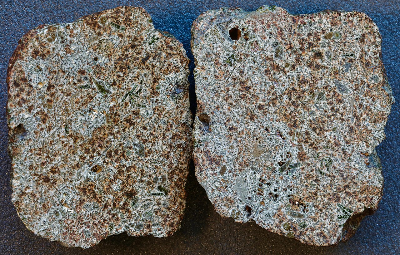 Az Erg Chech 002 andezit akondrit meteorit