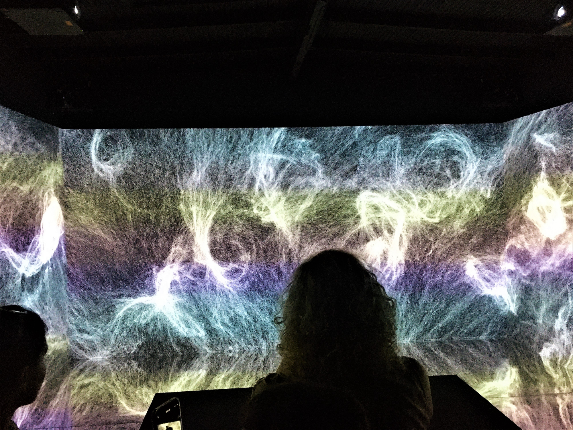 A fuse* Multiverse unfolded című fényinstallációja 2023. szeptember 14-én a Light Art Museum-ban