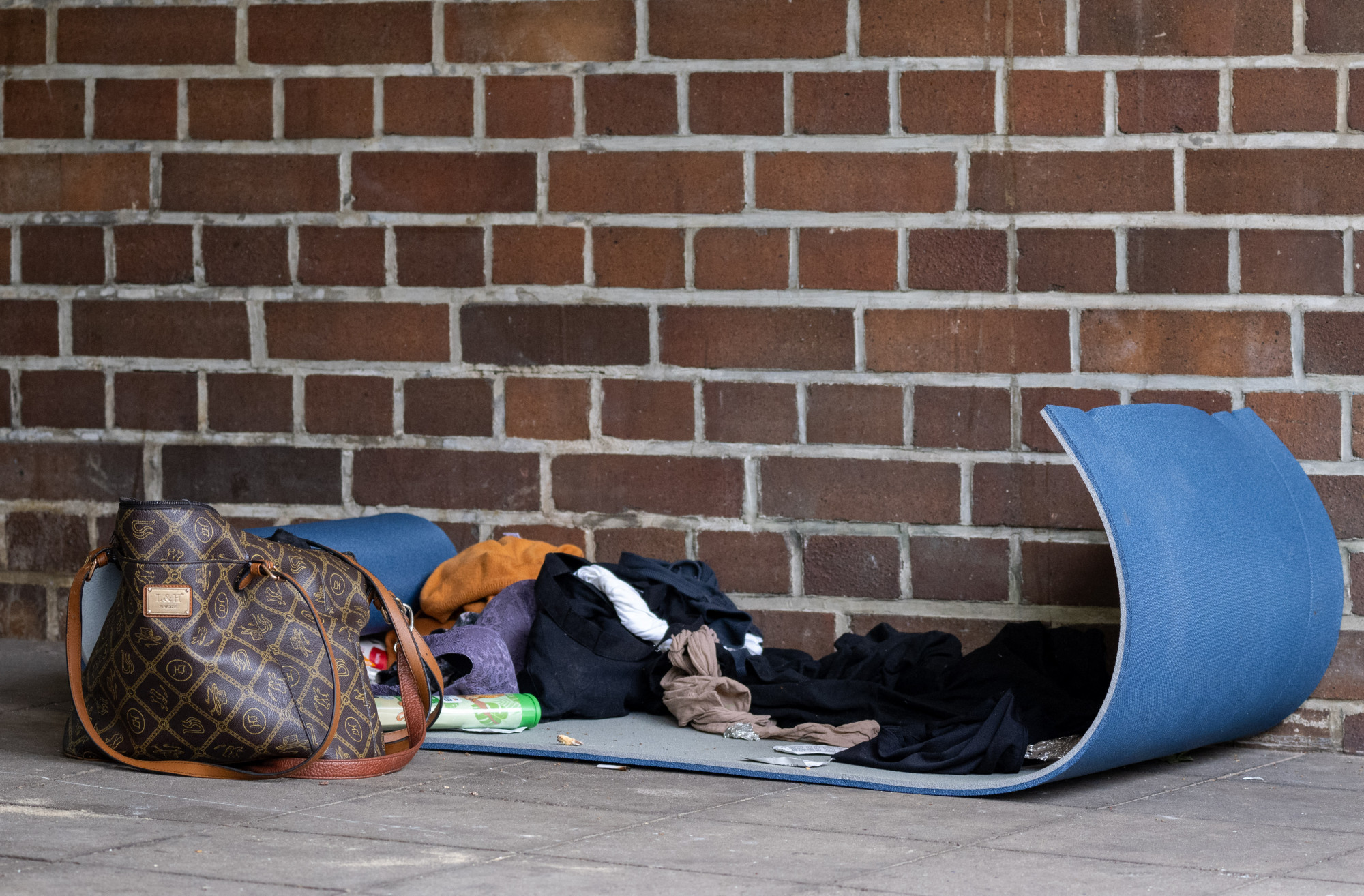 Kétmillió forintot adtak hajléktalanoknak Kanadában – vajon mire költötték?