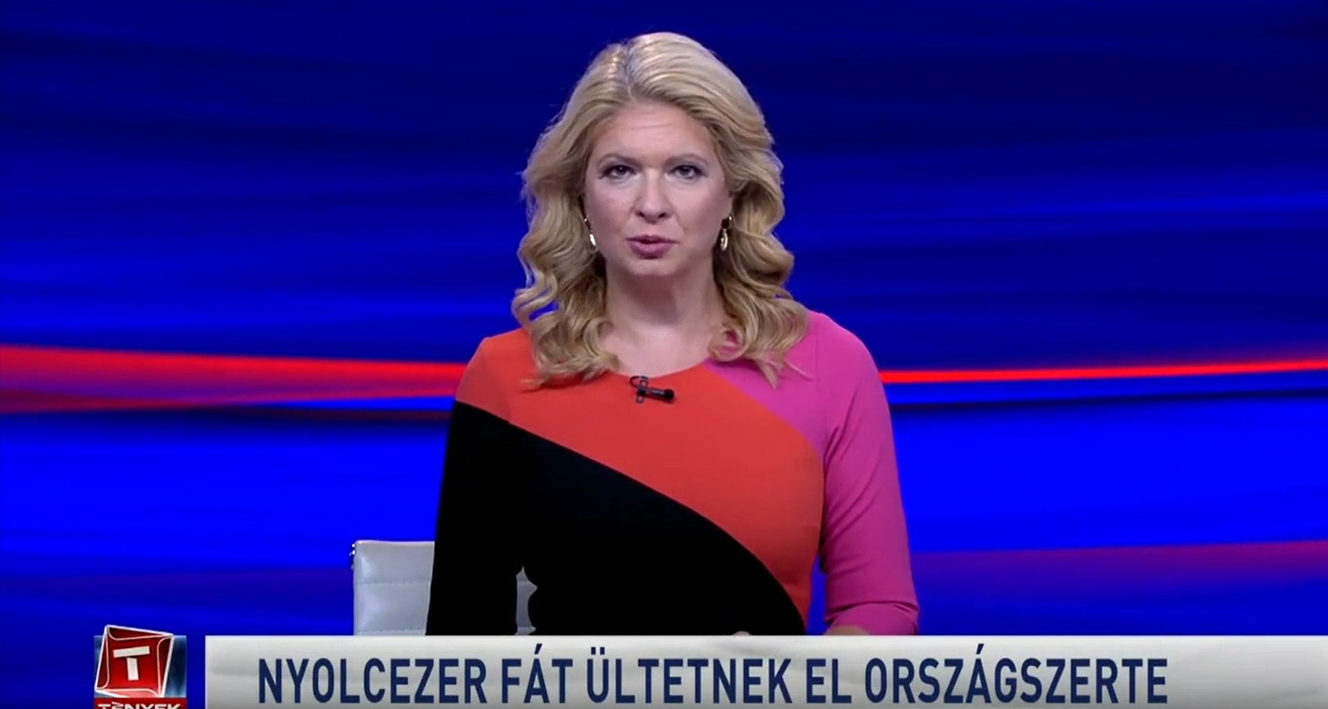 Az esti híradó közben kezdte szidni a TV2 bemondónője az MTI-t, majd háromszor futott neki egy hírnek, mert nem tudta kimondani Szalay-Bobrovniczky nevét és a „fejlesztés” szót