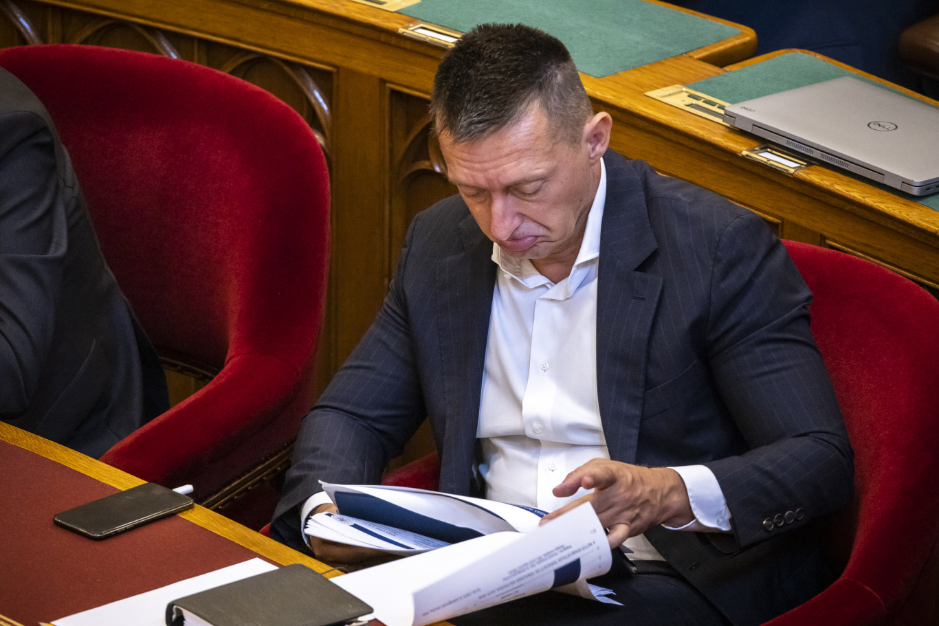 Saját bevallása szerint Rogán már 1,3 milliárd forintot markolt fel egy találmányból