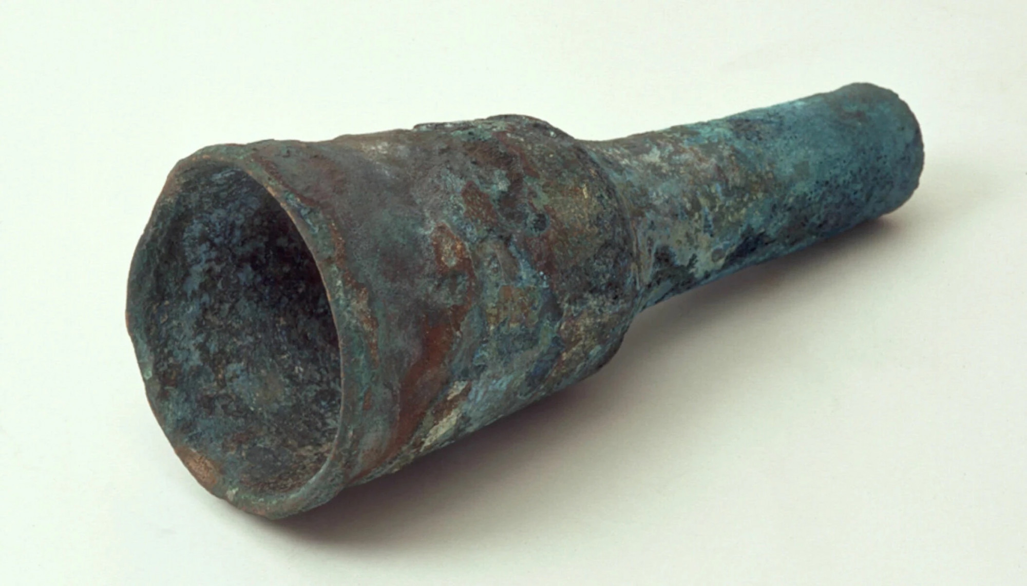 Megtöltve és harcra készen találták meg Európa talán legrégebbi ágyúját egy középkori norvég város közelében