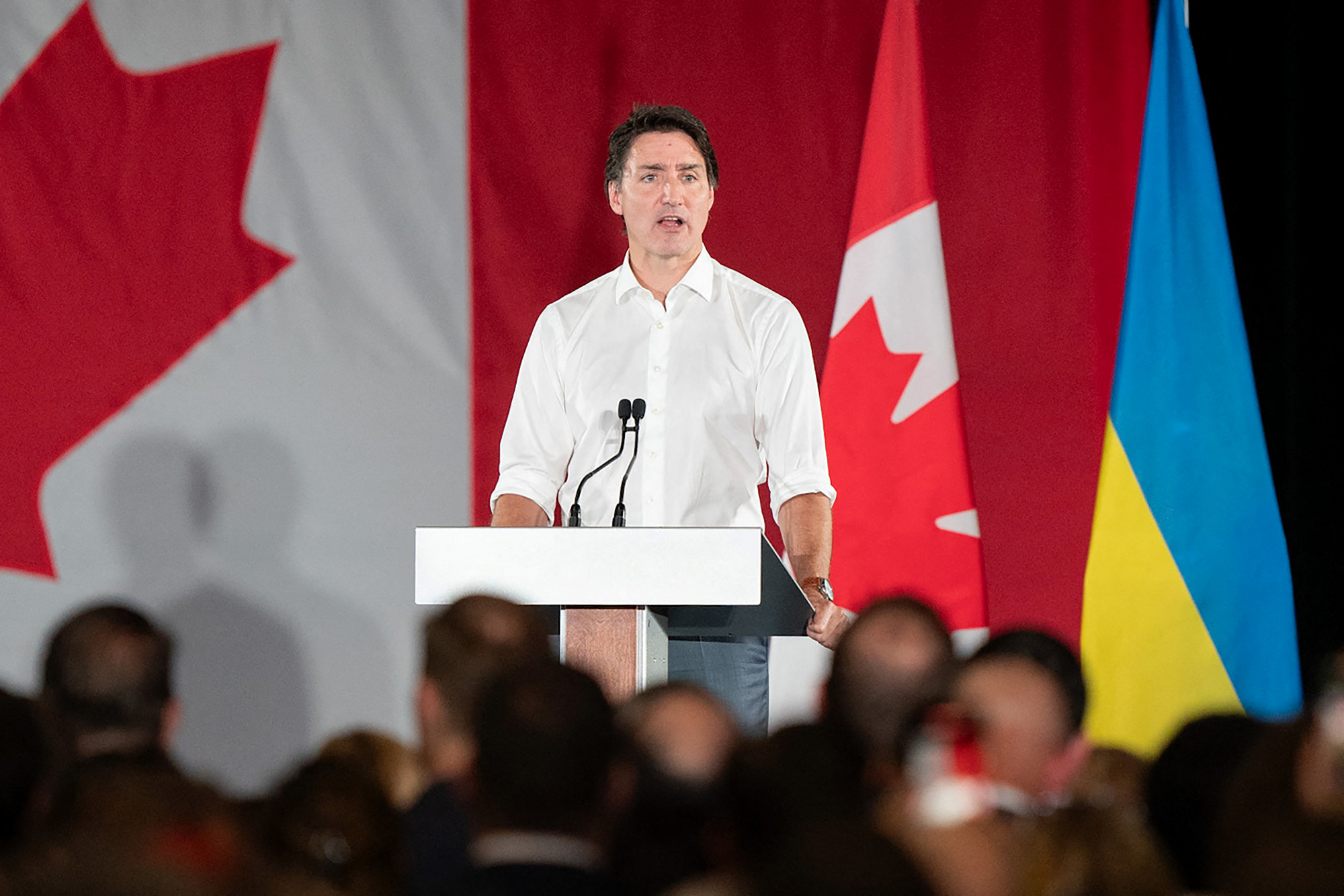 Justin Trudeau is bocsánatot kért, amiért a kanadai parlamentben ovációval fogadtak egy a nácik oldalán harcoló veteránt