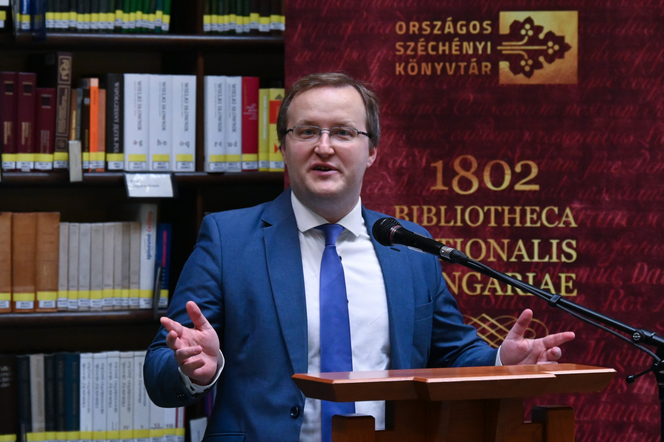 Csótányokra és penészre panaszkodott az OSZK főigazgatója, mire Demeter Szilárd...