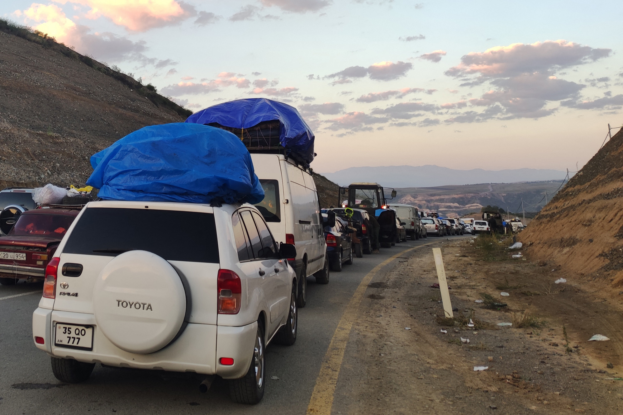 Péntekig 84 ezren menekültek el Hegyi-Karabahból