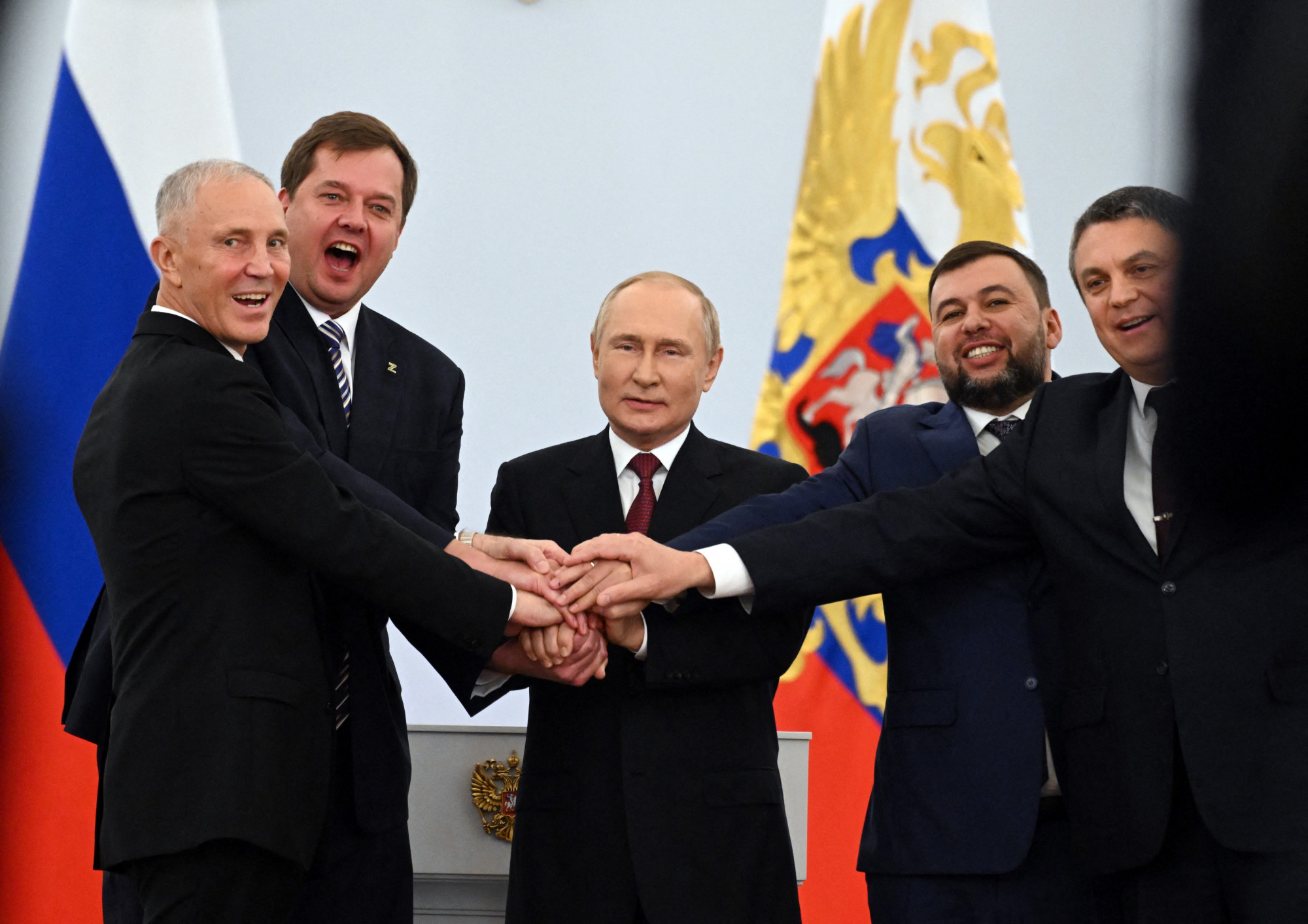 Nem akarnak az annektált területeken dolgozni az oroszok, versenyeken toboroznak vezetőket a közigazgatásba