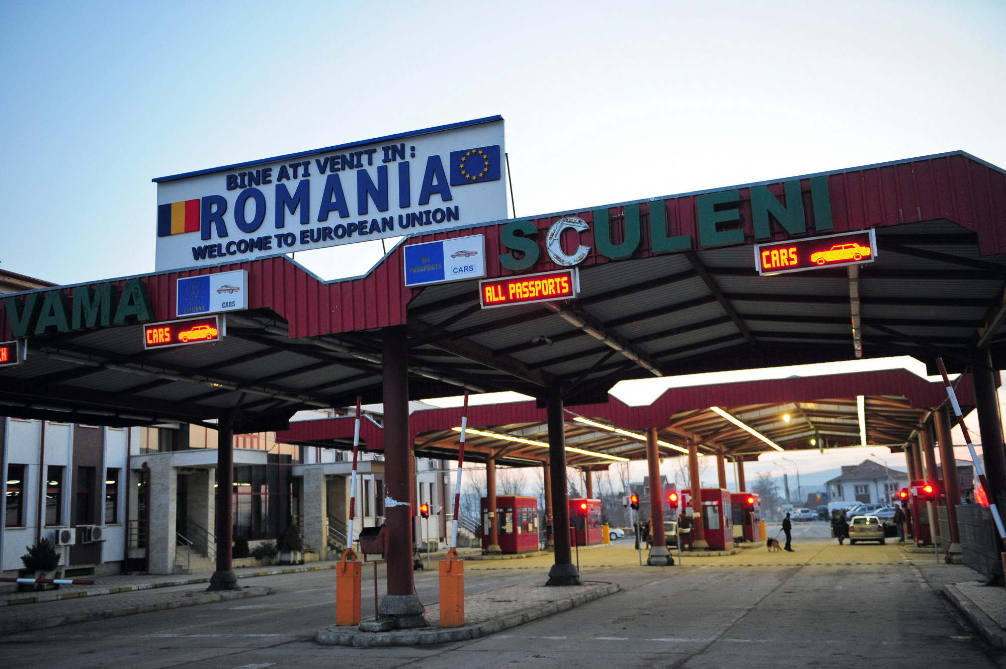 Bulgária és Románia márciusban csatlakozik a schengeni övezethez