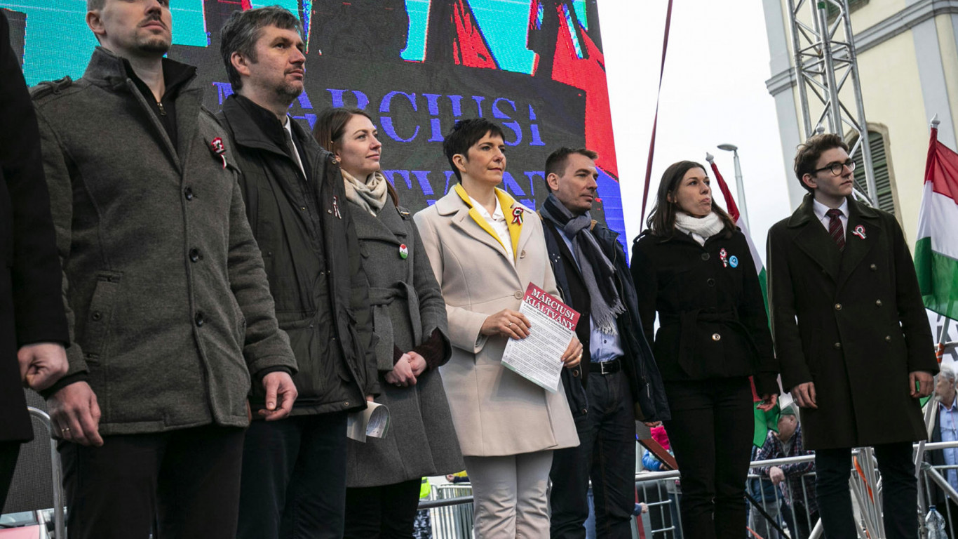 Donáth Anna hadat üzent a DK-nak