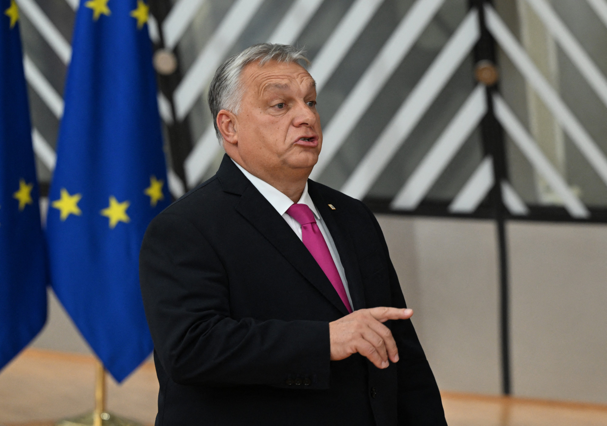 Reuters: A magyar kormány nyitott arra, hogy lehetővé tegye az Ukrajnának szánt EU-s segélycsomag finanszírozását
