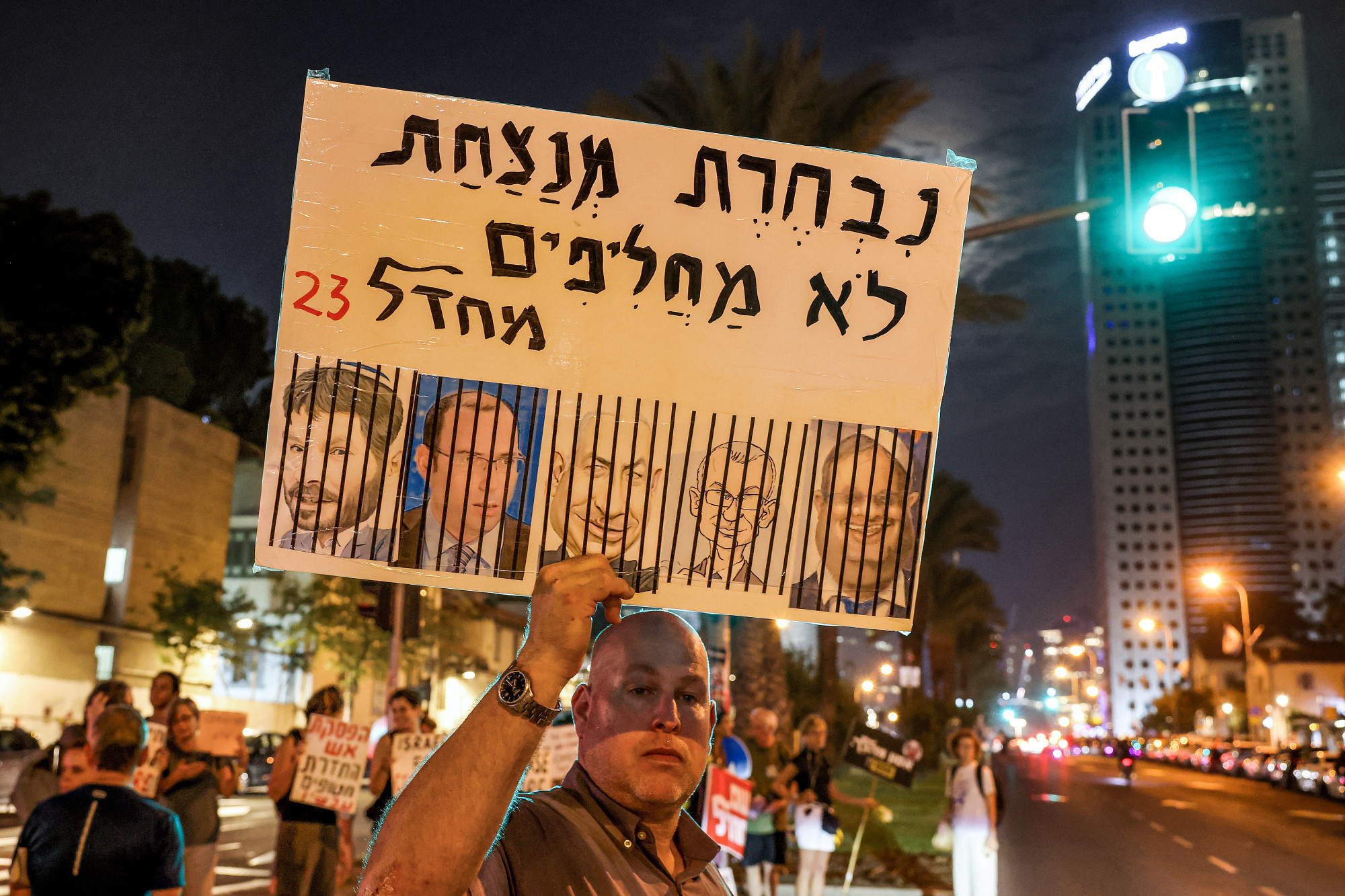 Netanjahu lemondását, tűzszünetet, a túszok szabadon engedését követelik a tüntetők több izraeli nagyvárosban