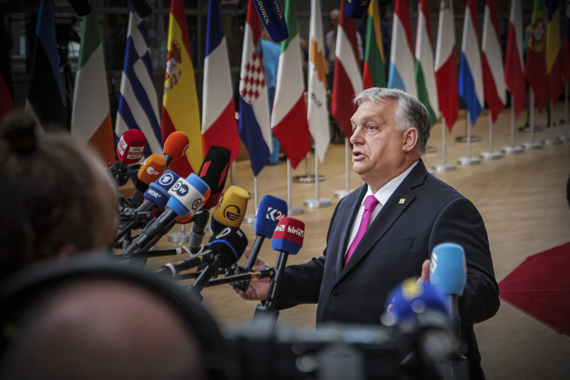 10 milliárd eurónyi uniós pénzzel karácsonyozhat a magyar kormány