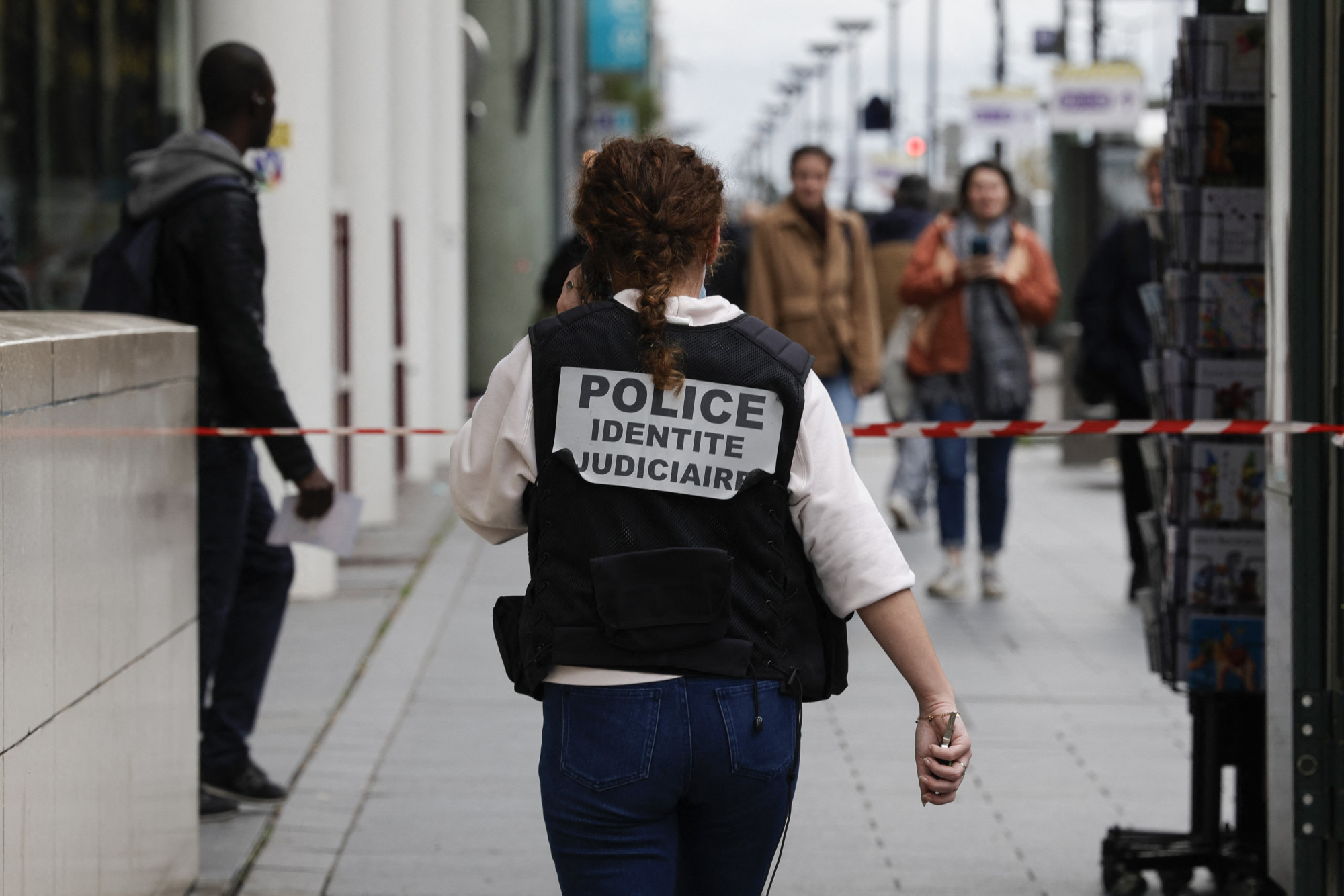 Hasba lőttek egy nőt a francia rendőrök