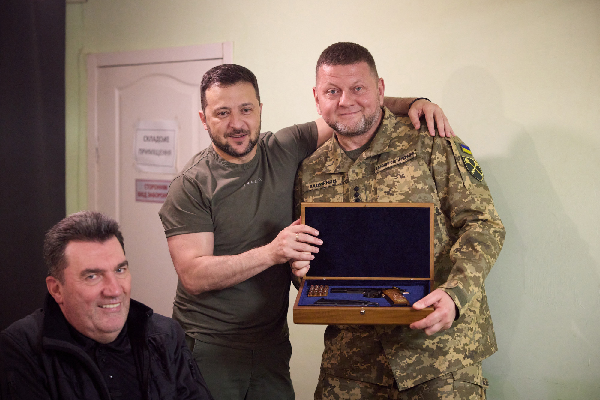 Lehallgató készüléket találtak az ukrán főparancsnok új irodájában