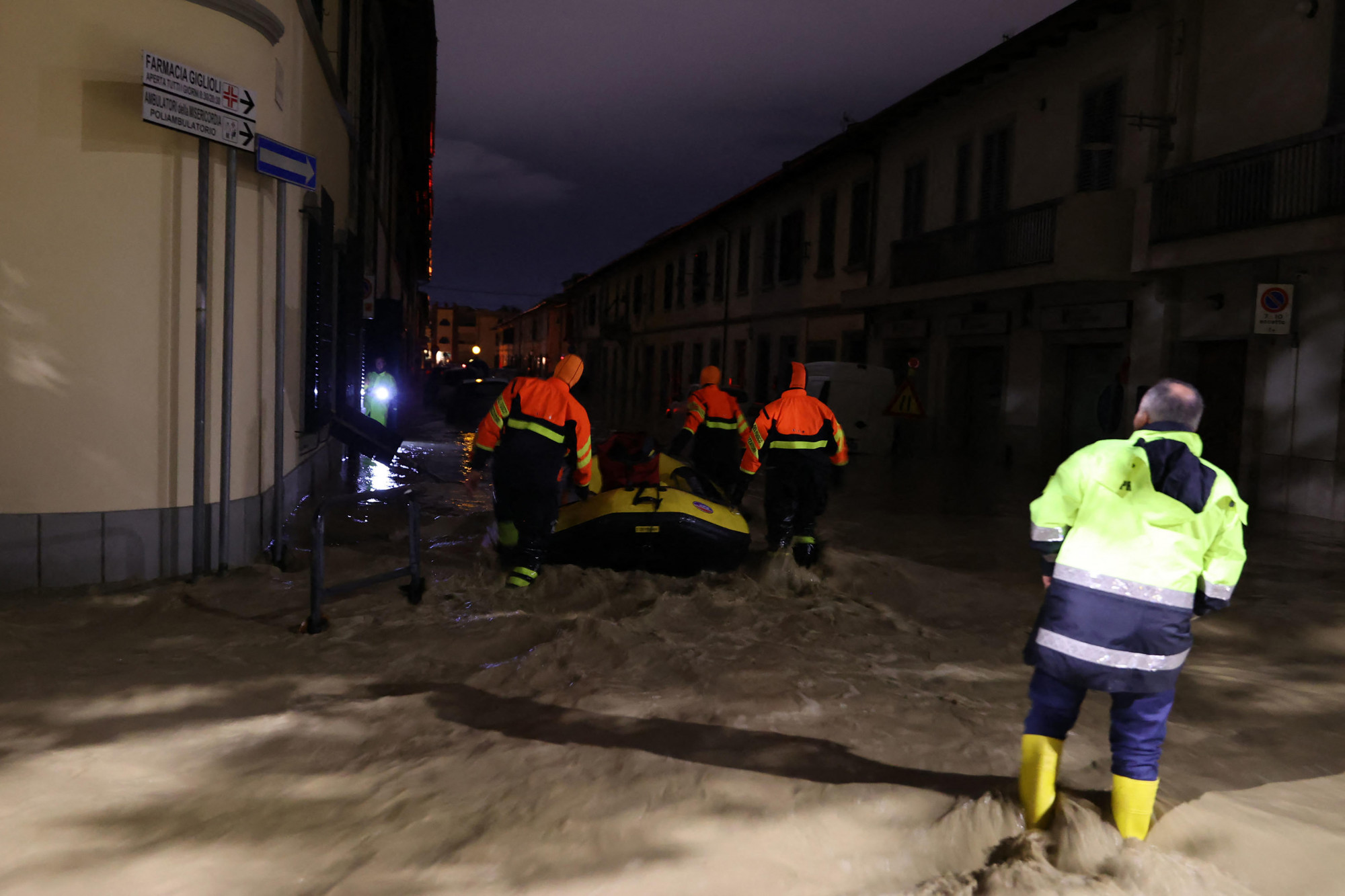 Már tíz ember meghalt Európában a Ciaran vihar miatt, aminek hidegfrontja elérte Magyarországot is