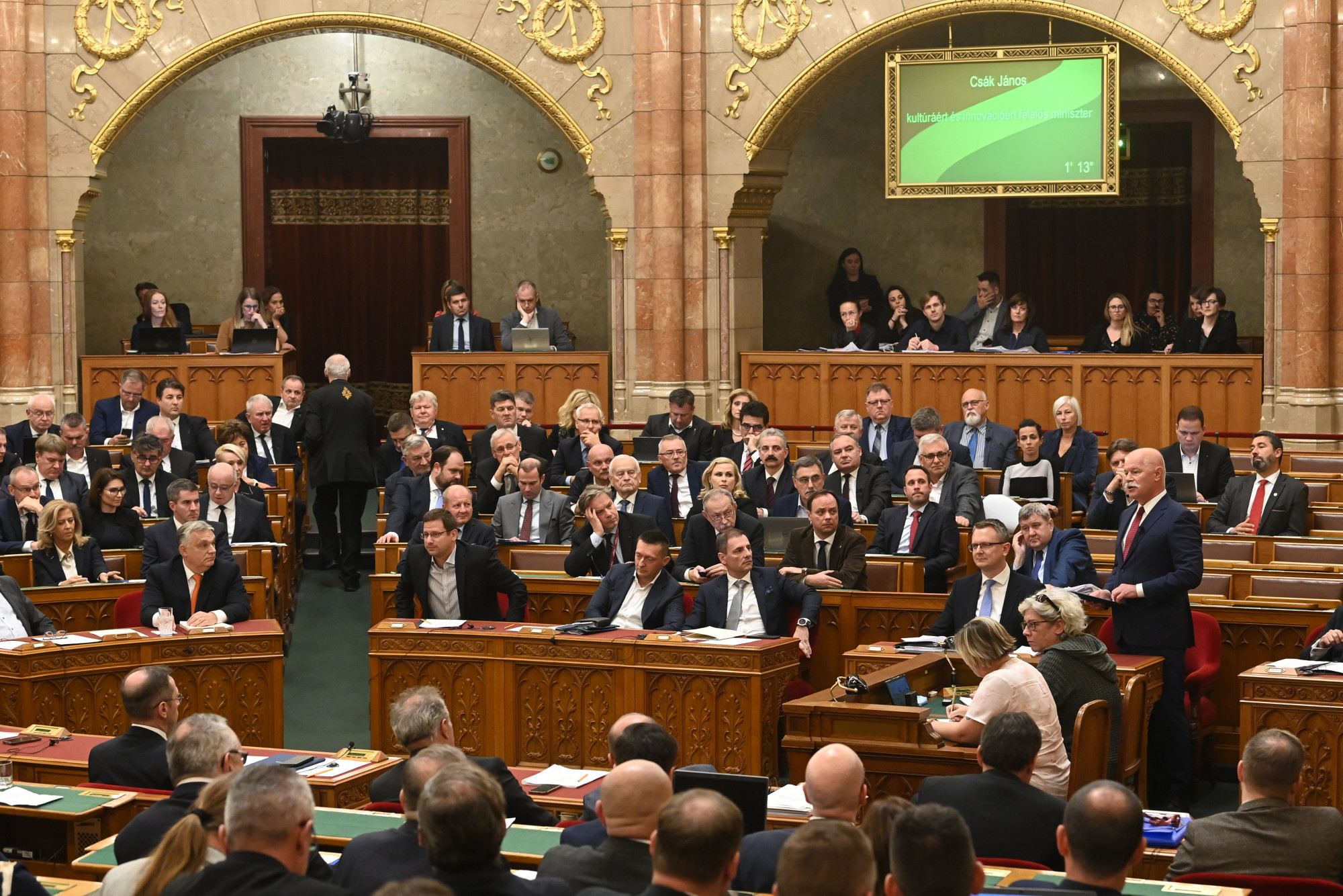 A DK és az MSZP nem vesz részt az alaptörvény-módosítás megszavazásán