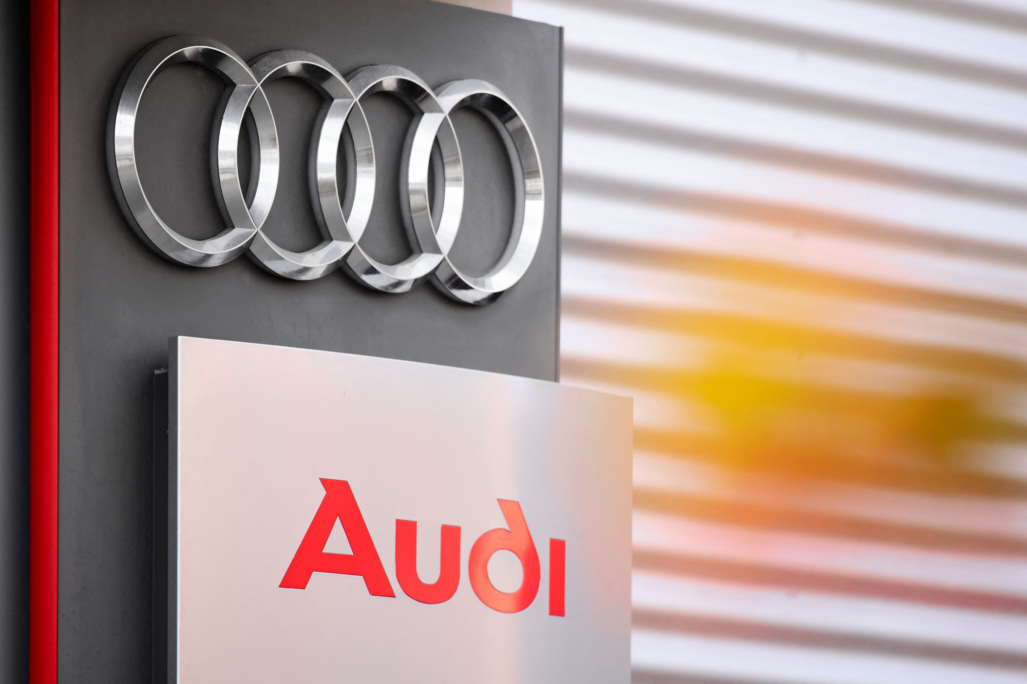 Kirúgta az Audi a letartóztatott két szakszervezeti vezetőt
