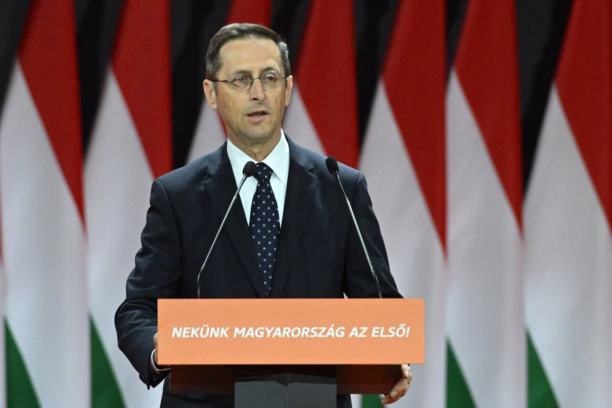 Varga Mihály pénzügyminiszter beszédet mond a Fidesz tisztújító kongresszusán a Hungexpón 2023. november 18-án.