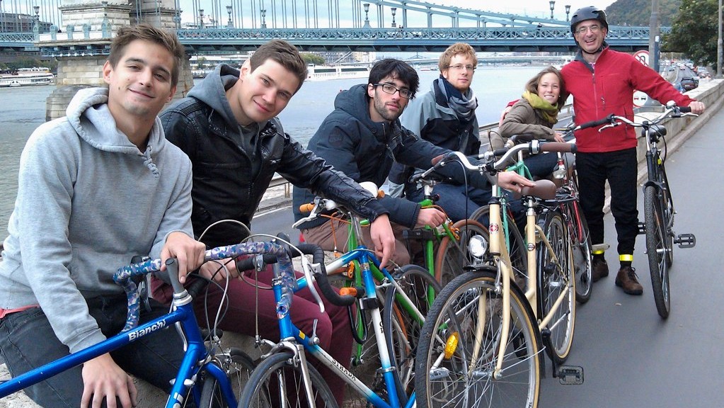 Rajkosok kerékpártúrára indulnak a Neumann- és Nobel-díjas Joshua Angristtal, 2011