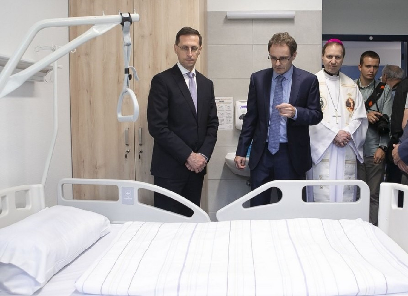 Több mint 60 milliárd forintnyi kifizetetlen számla állt a kórházakban december végén