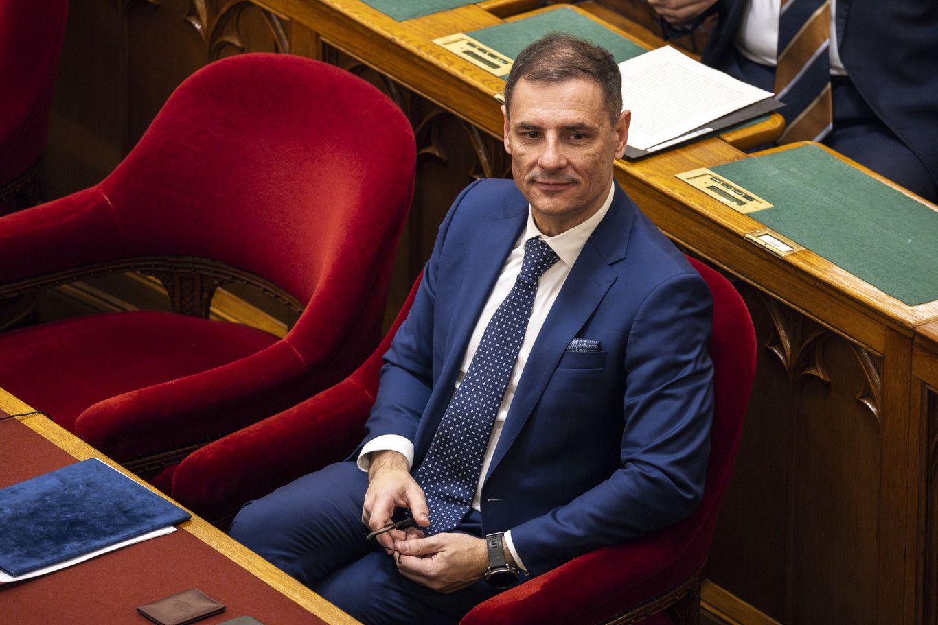 Tuzson Bence levélben szólt a nagykövetségeknek: A Pride be van tiltva